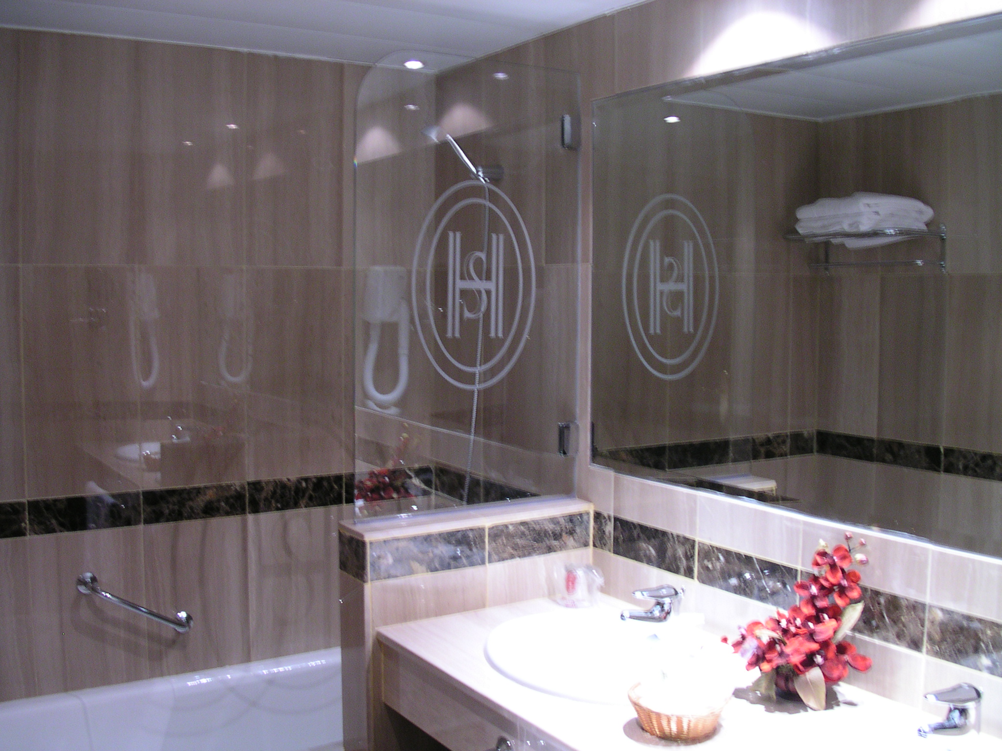 Double or Twin Standard