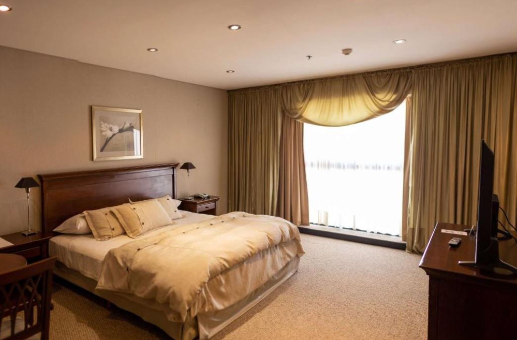 Double King Size Bed