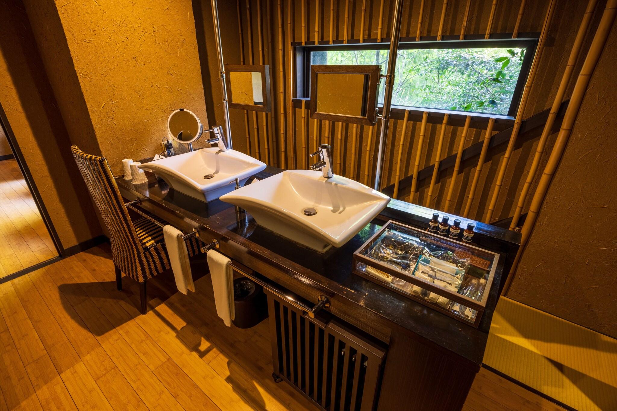 Suite Economy Smoking