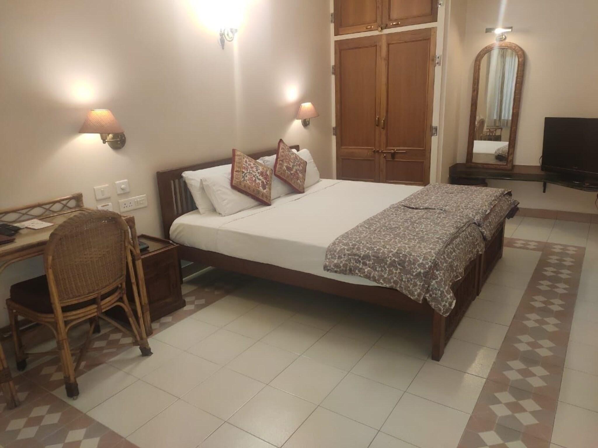 Double or Twin Deluxe