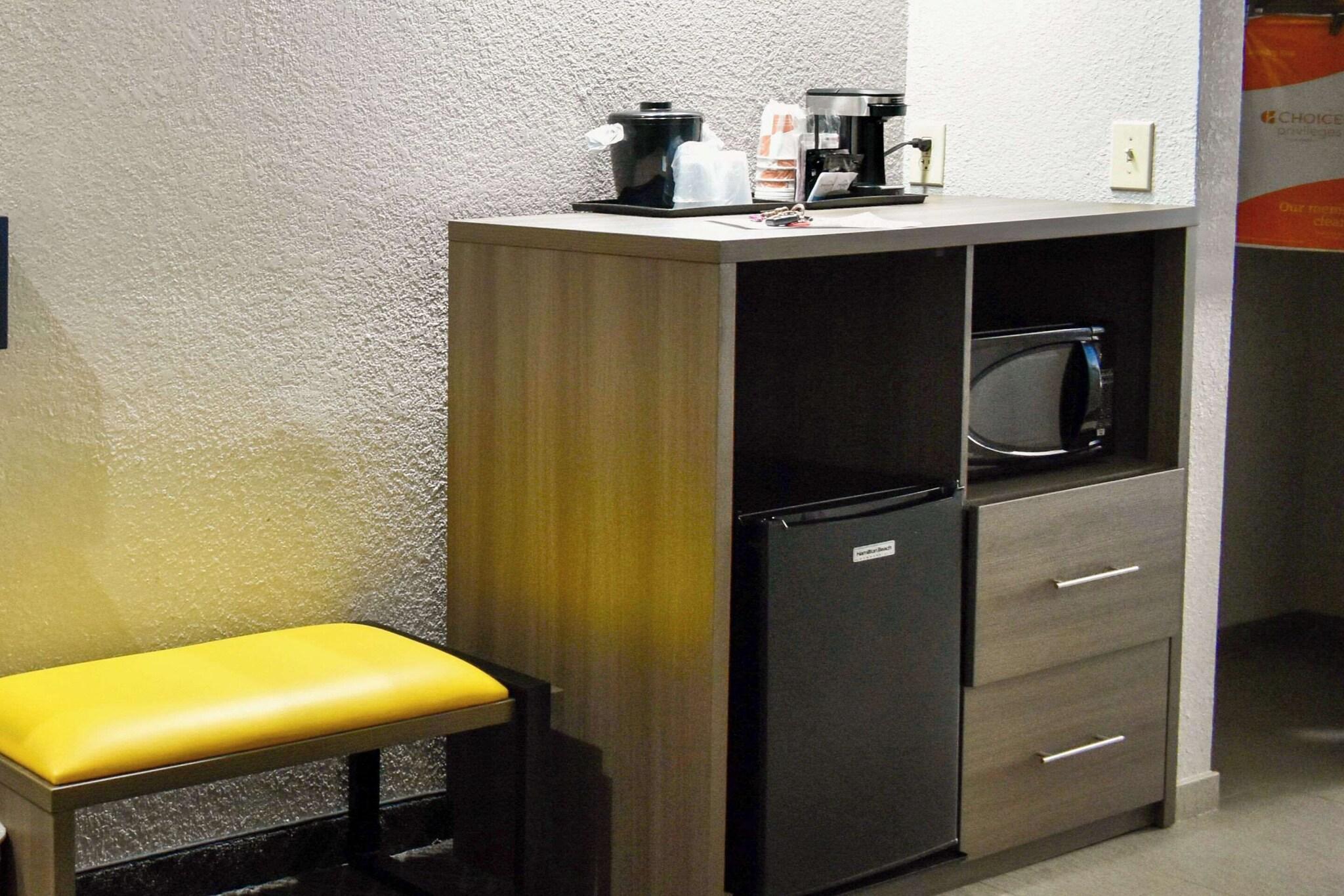 Quadruple Accessible-two Queen Beds