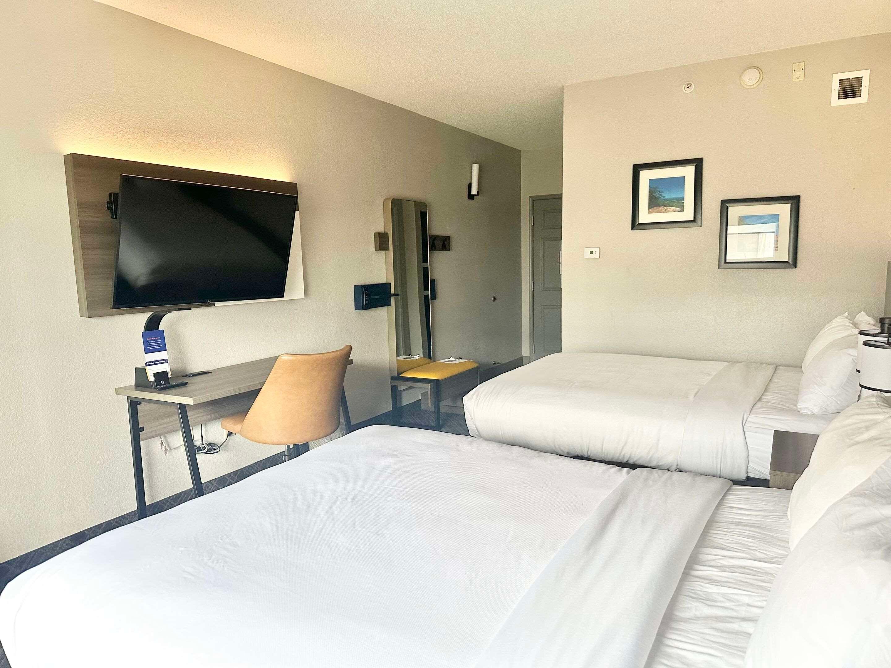 Double Two Queen Beds Non Smoking