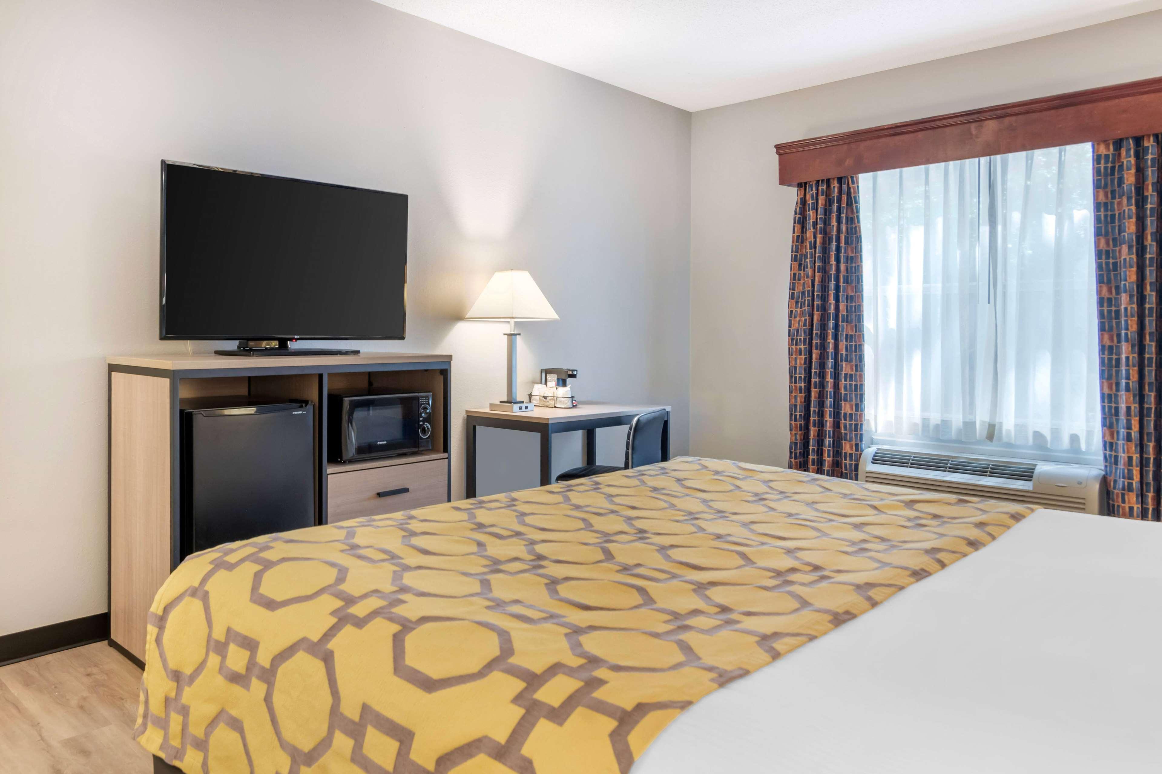 Double King Bed Non Smoking