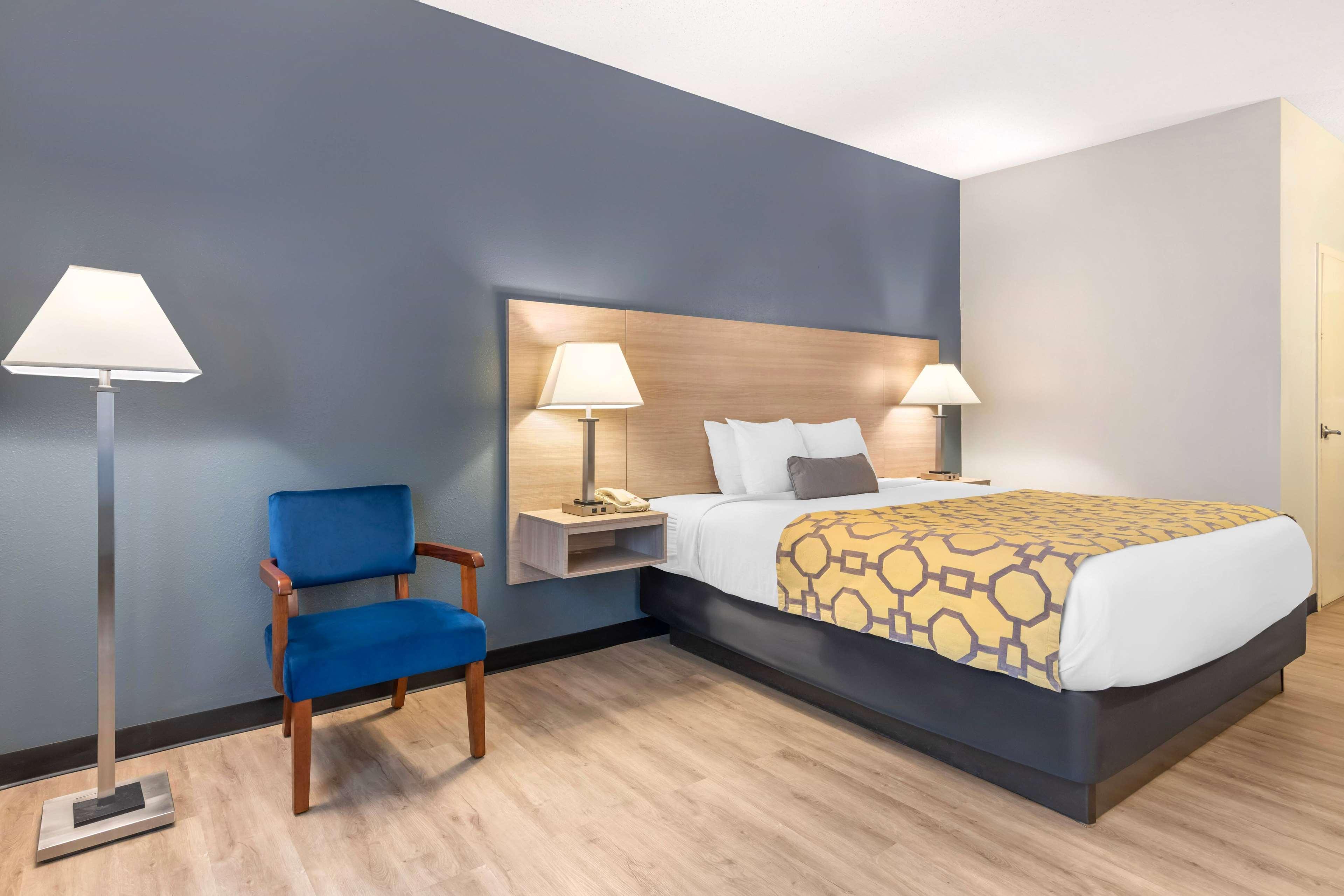 Double King Bed Non Smoking