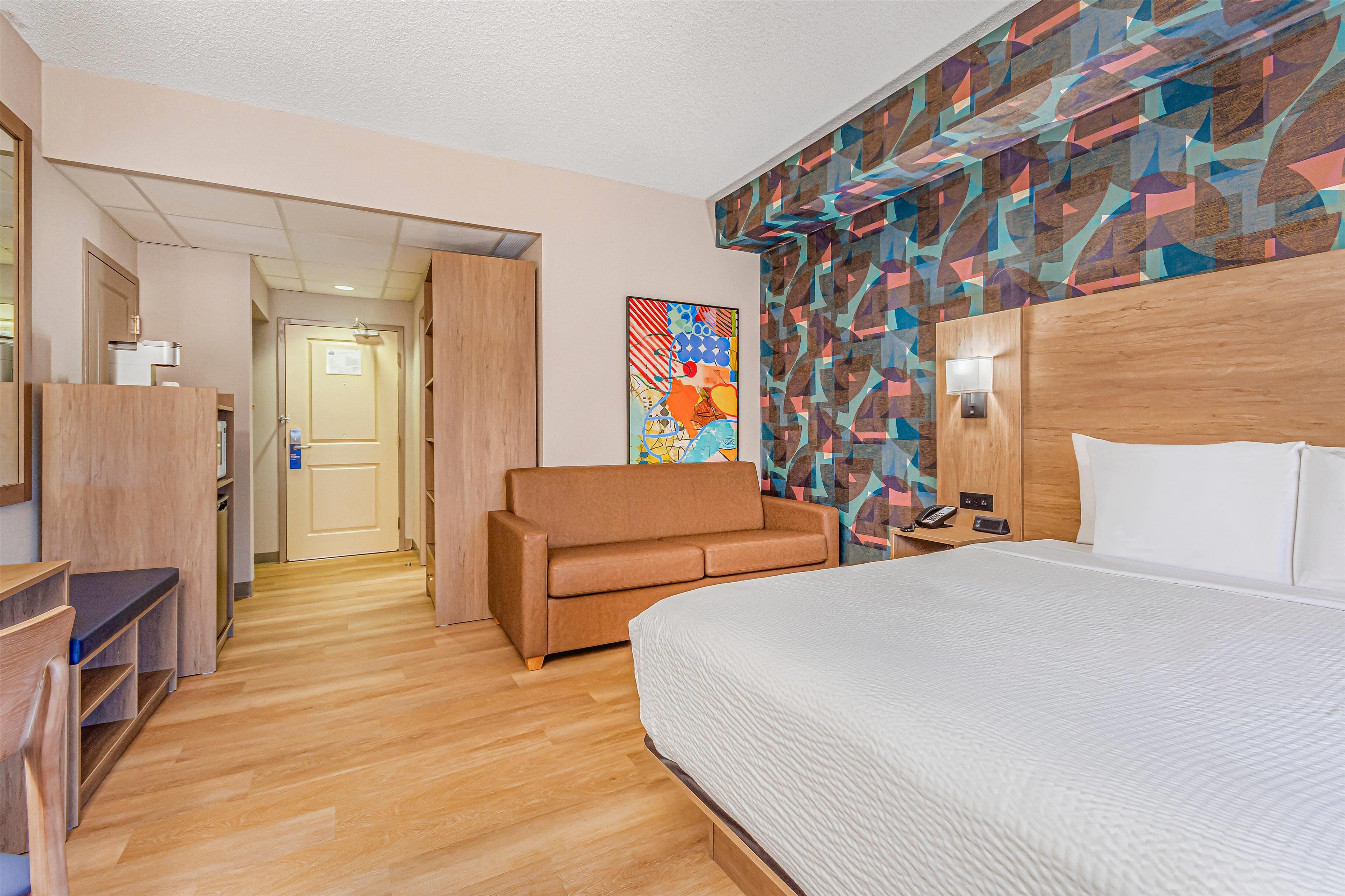 Double King Bed Non Smoking