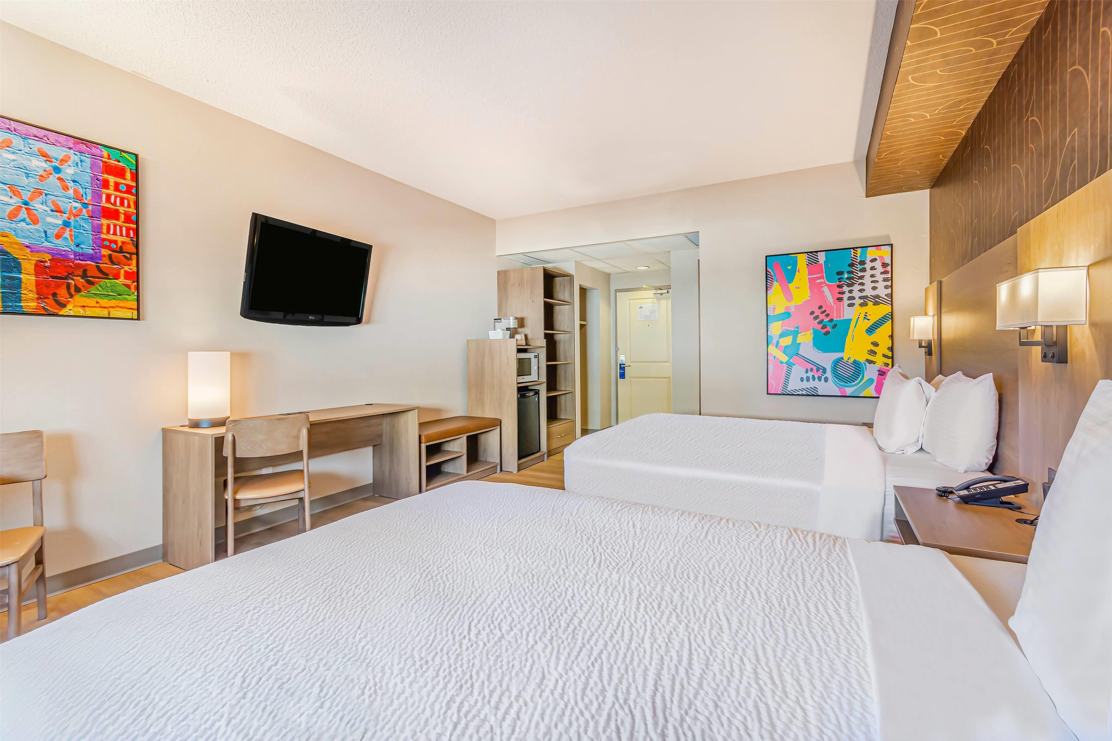 Quadruple Two Queen Beds