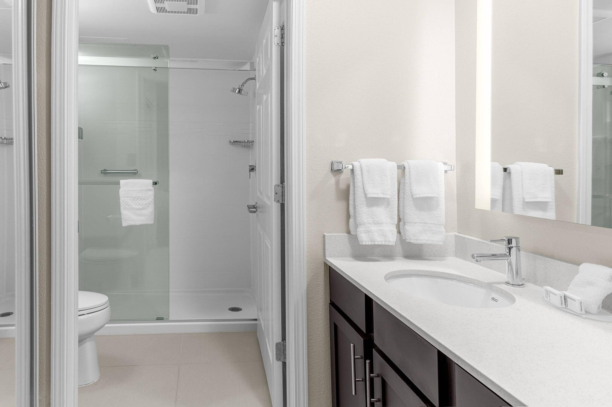 Suite Queen Size Bed