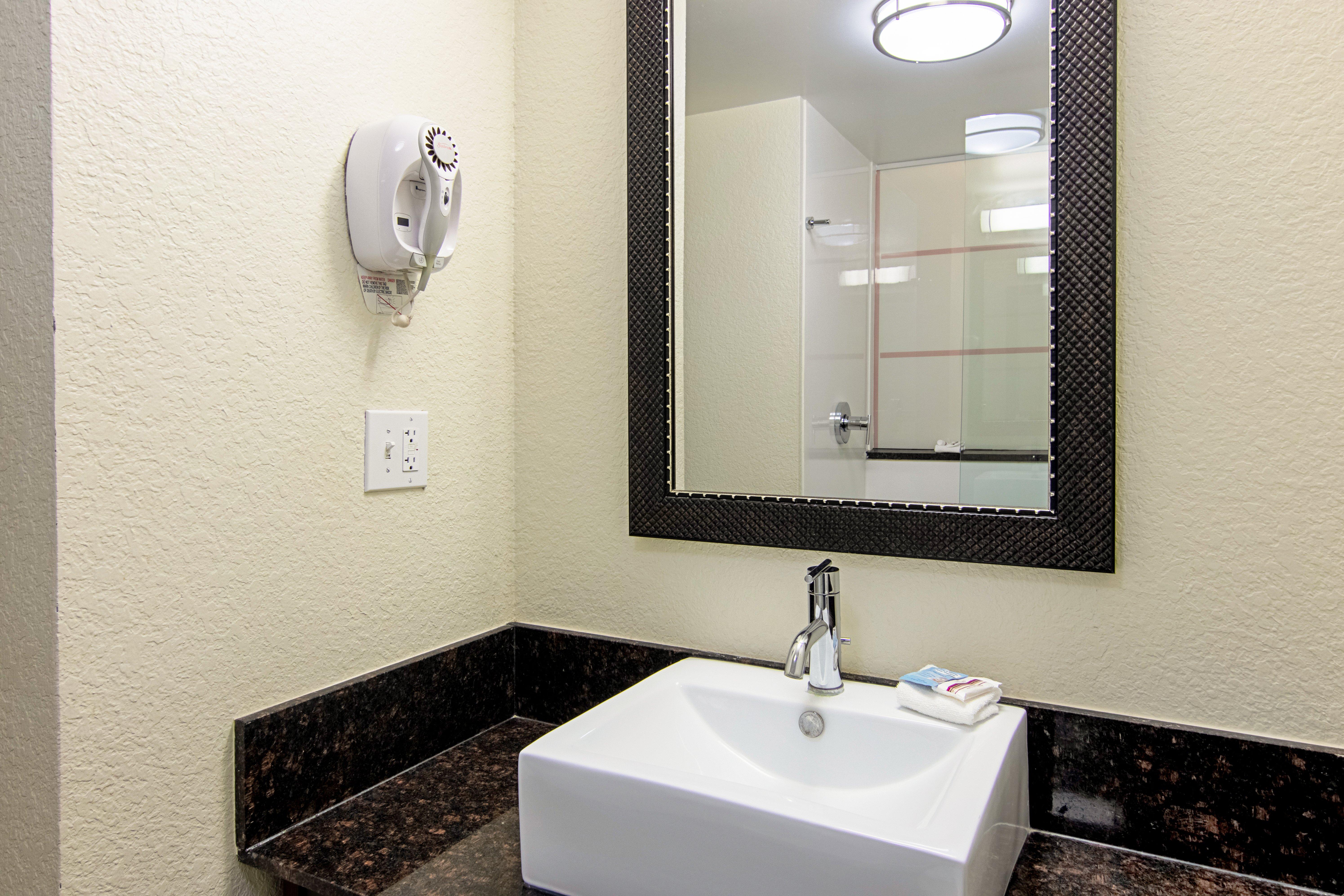 Double Deluxe King Bed