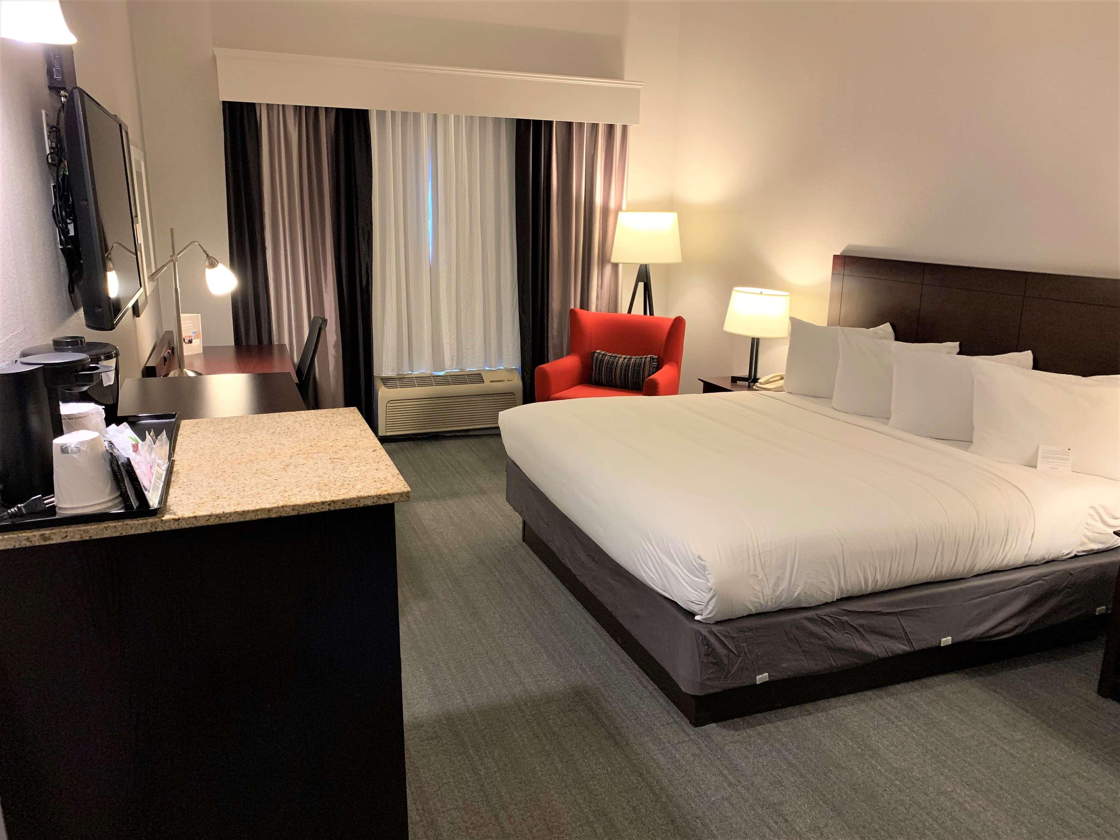 Double Accessible King Size Bed