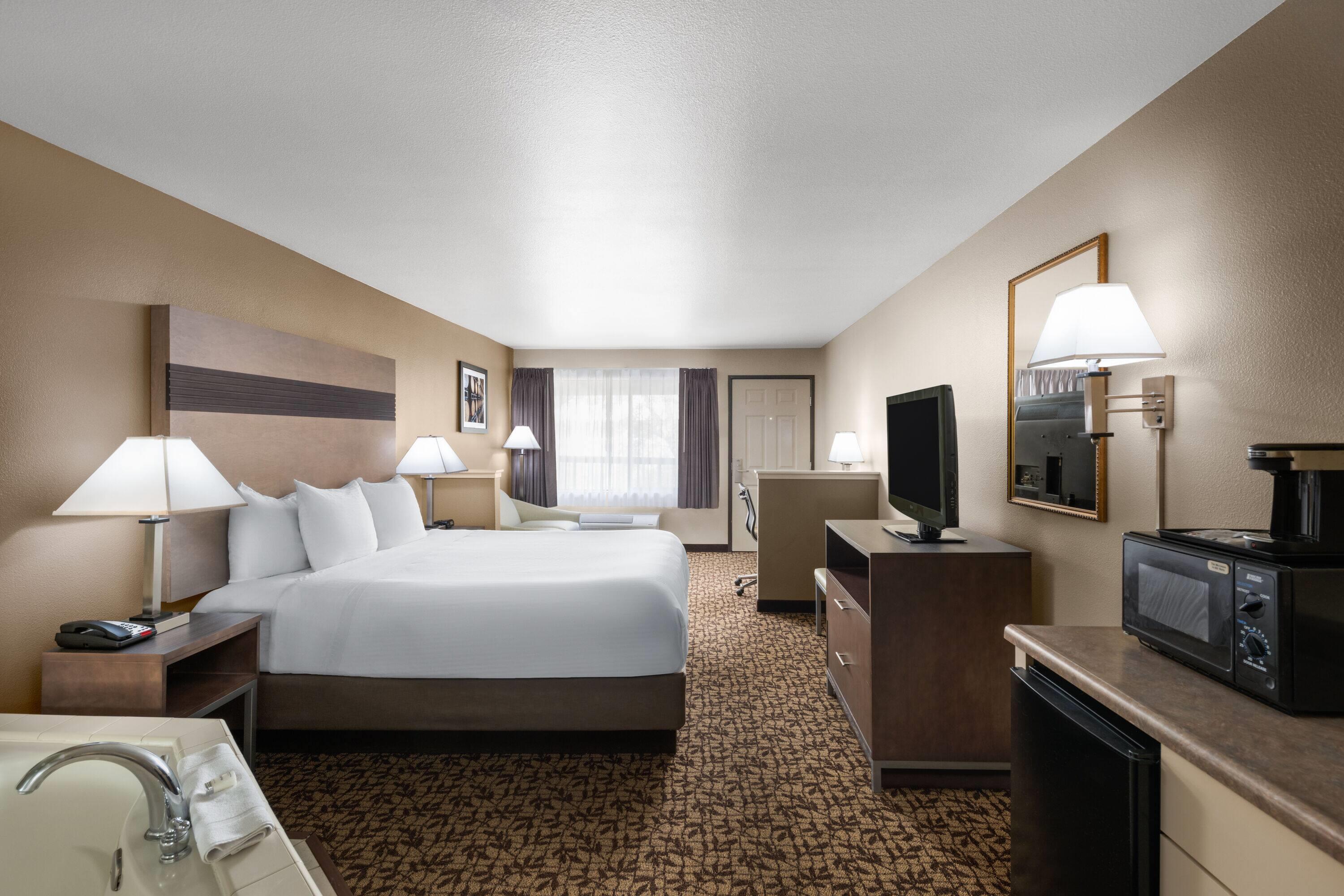 Suite Deluxe King Bed