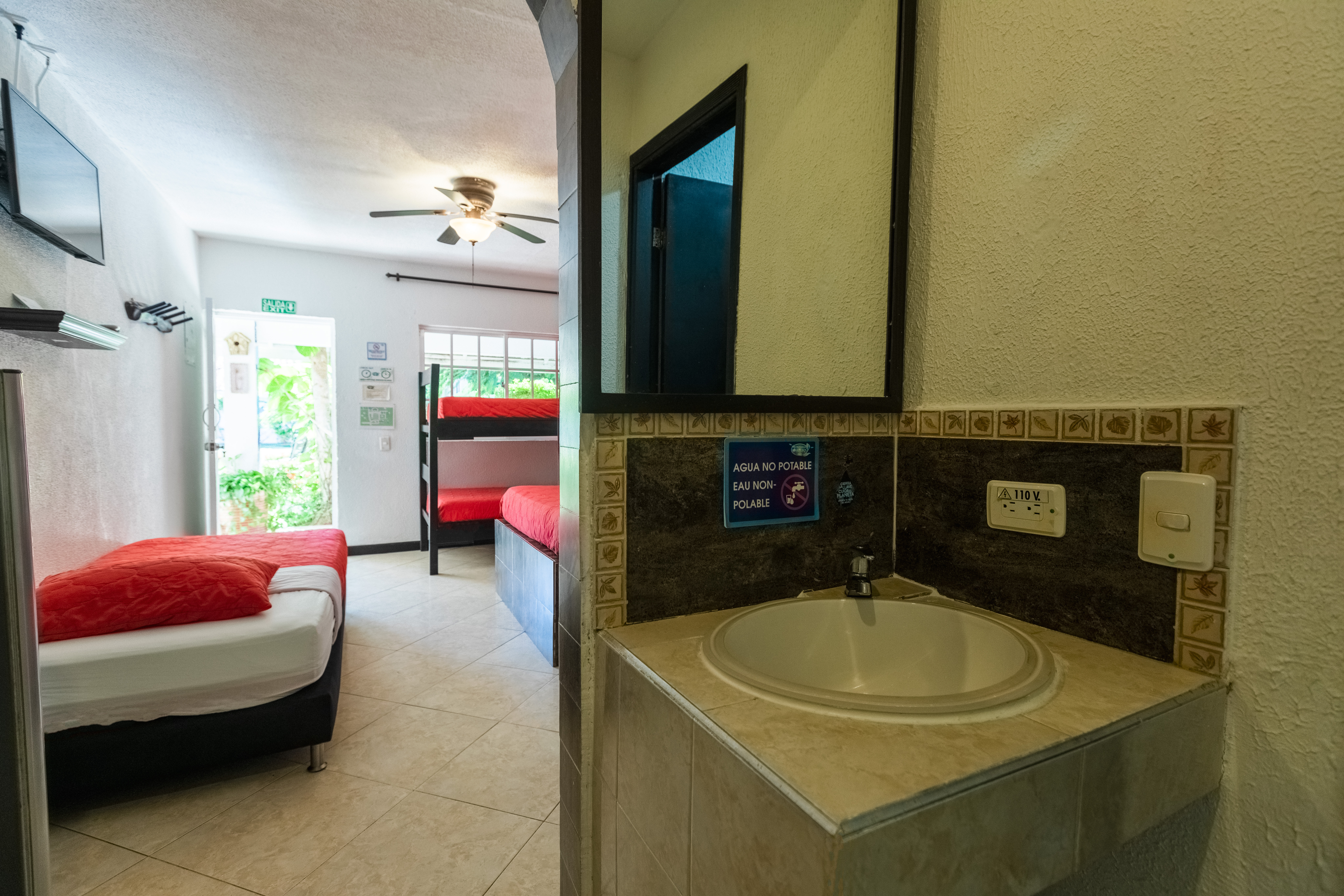 Family Room Capacity 6