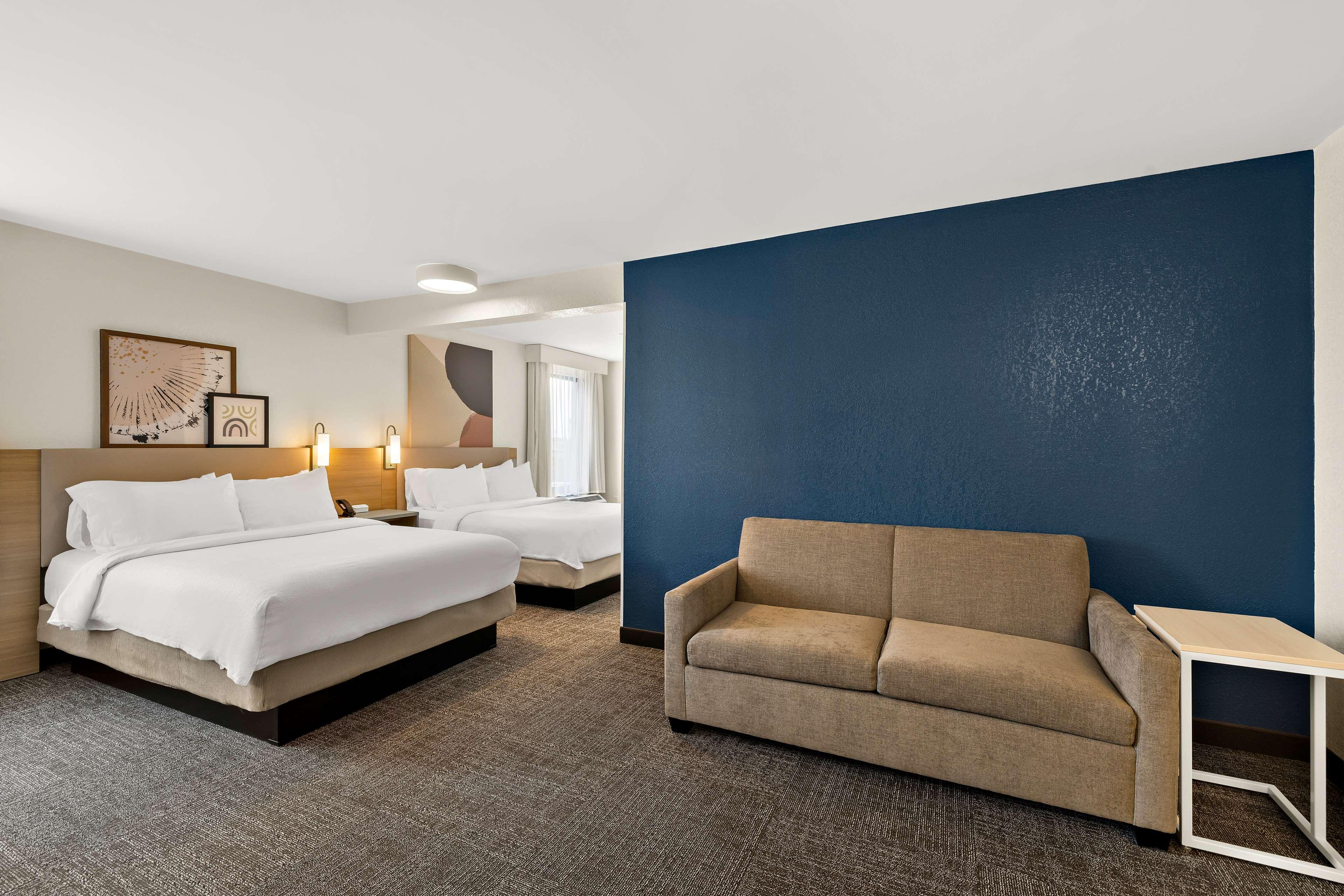 Double Two Queen Beds