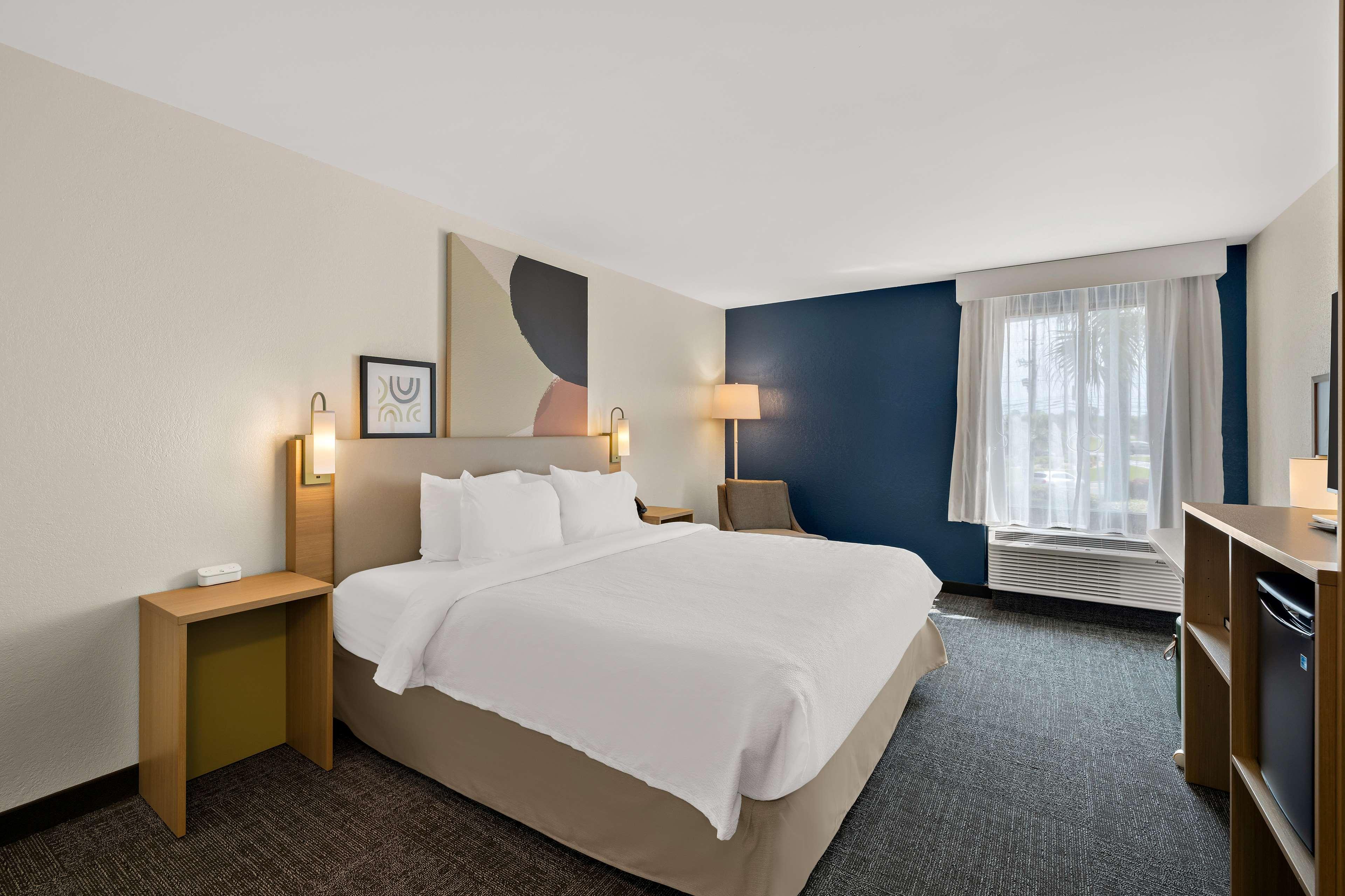 Double Accessible King Size Bed