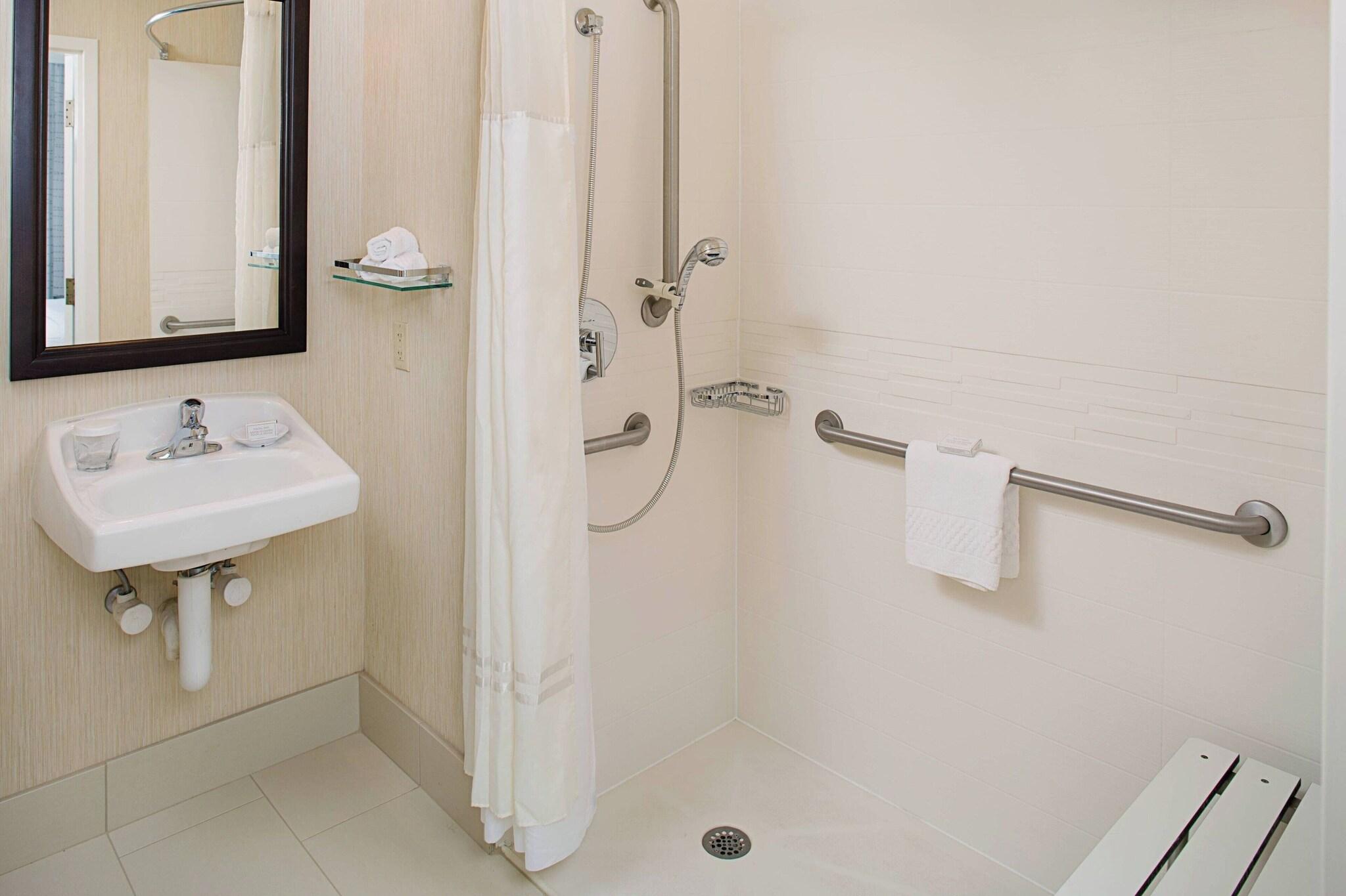 Studio Queen Size Bed