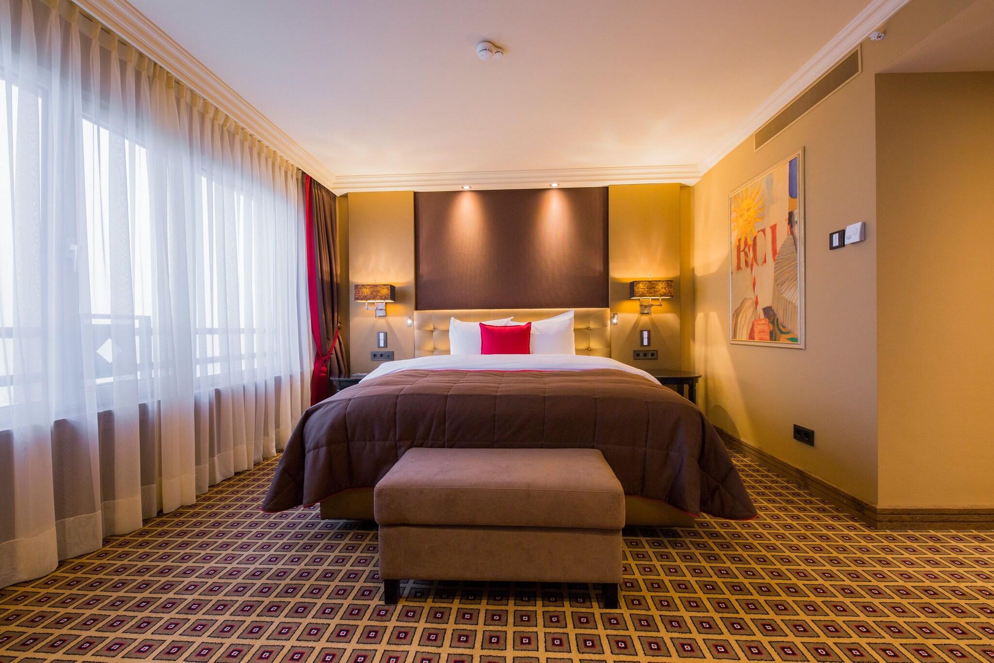 Suite Sea View King Bed