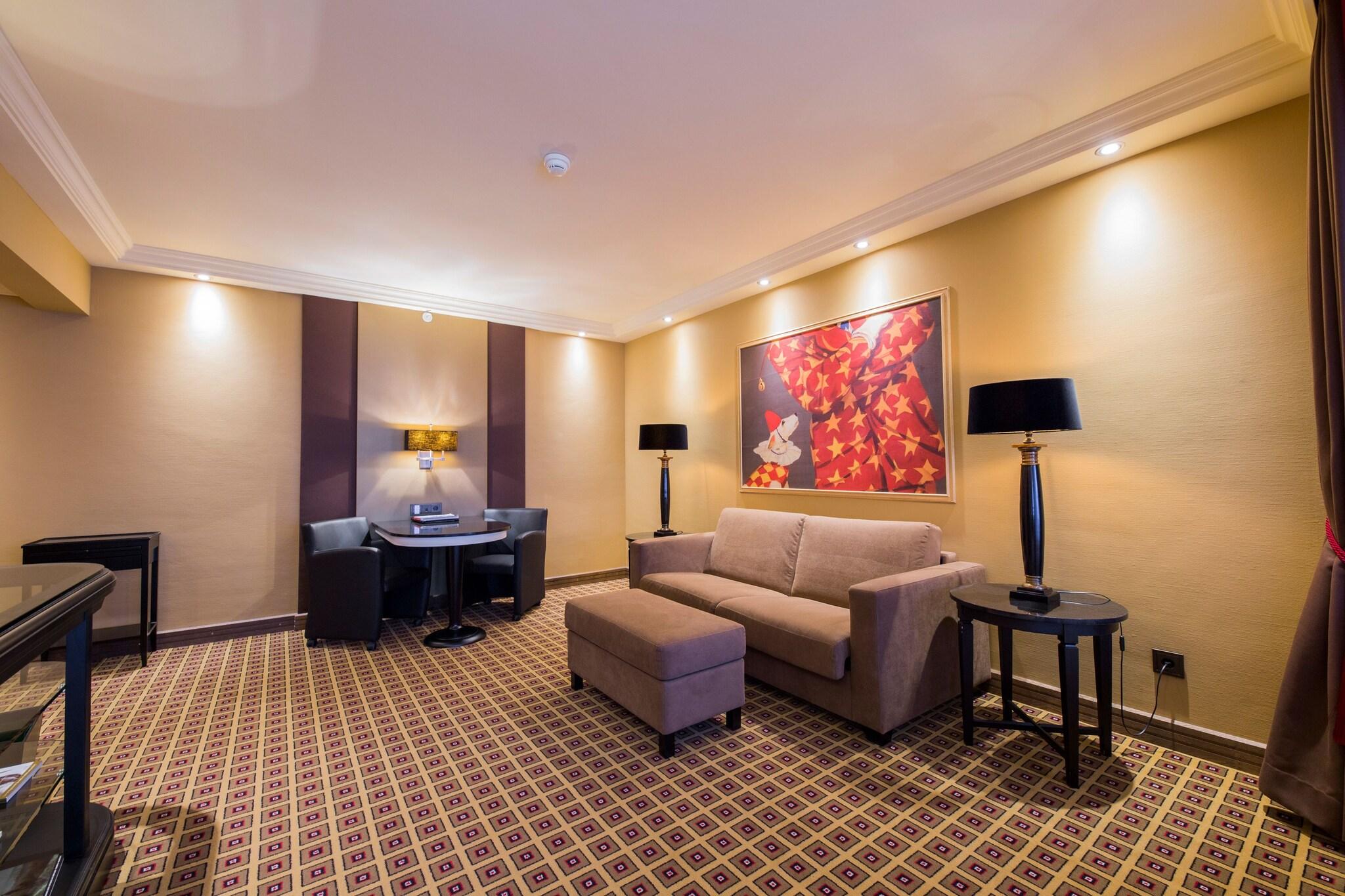 Suite Sea View King Bed