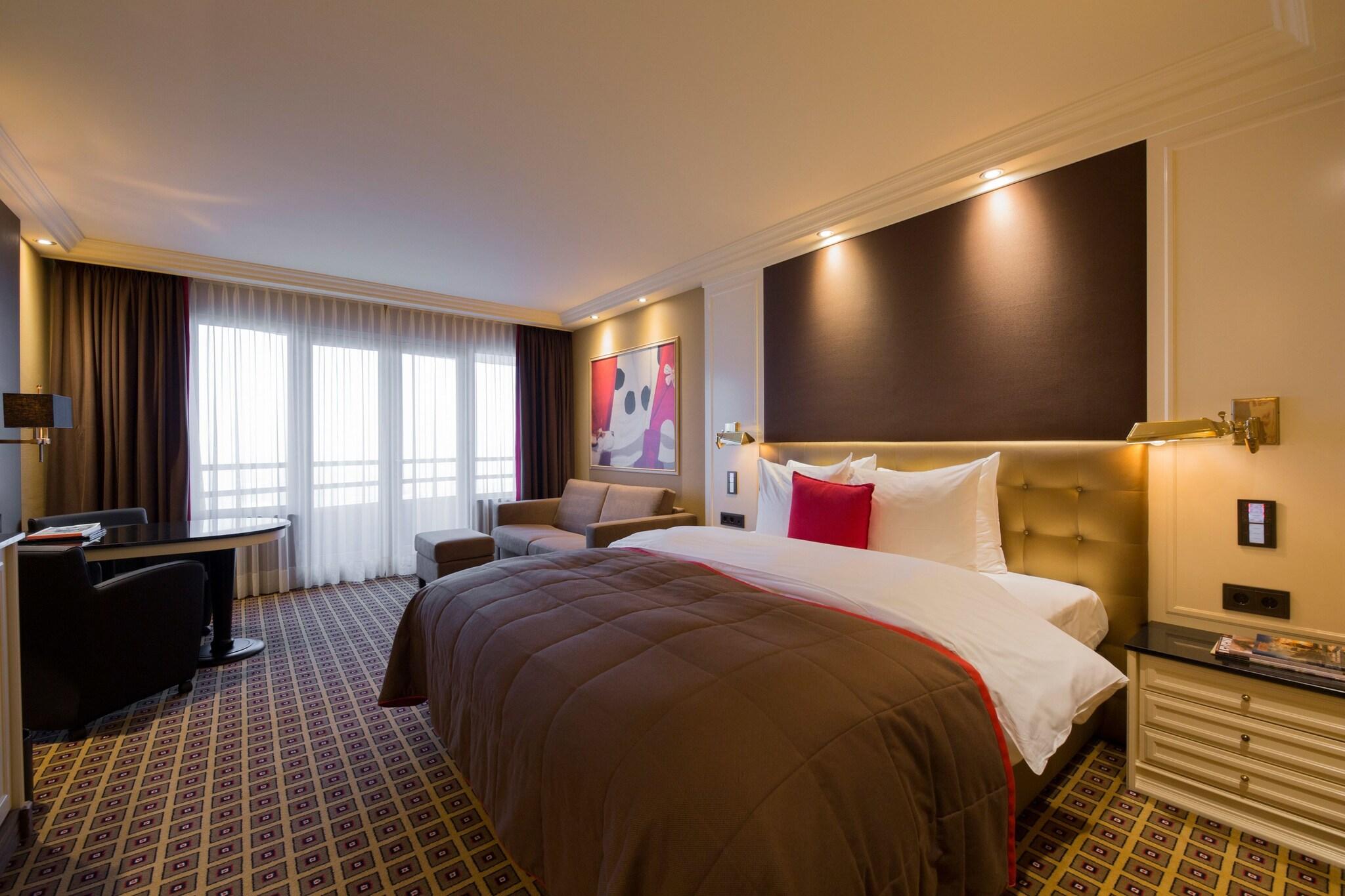 Double Sea View King Bed