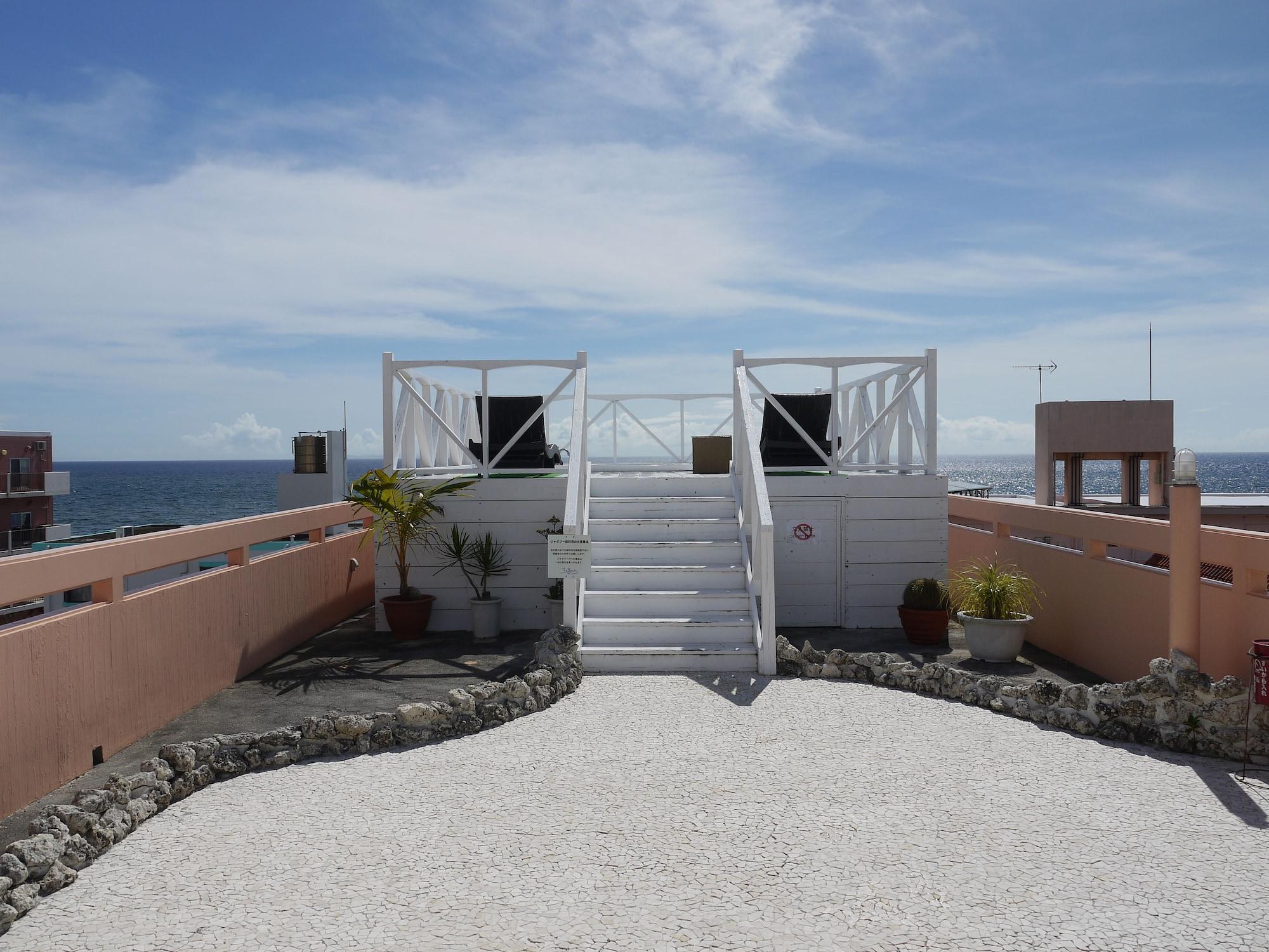 Twin Deluxe Two Beds