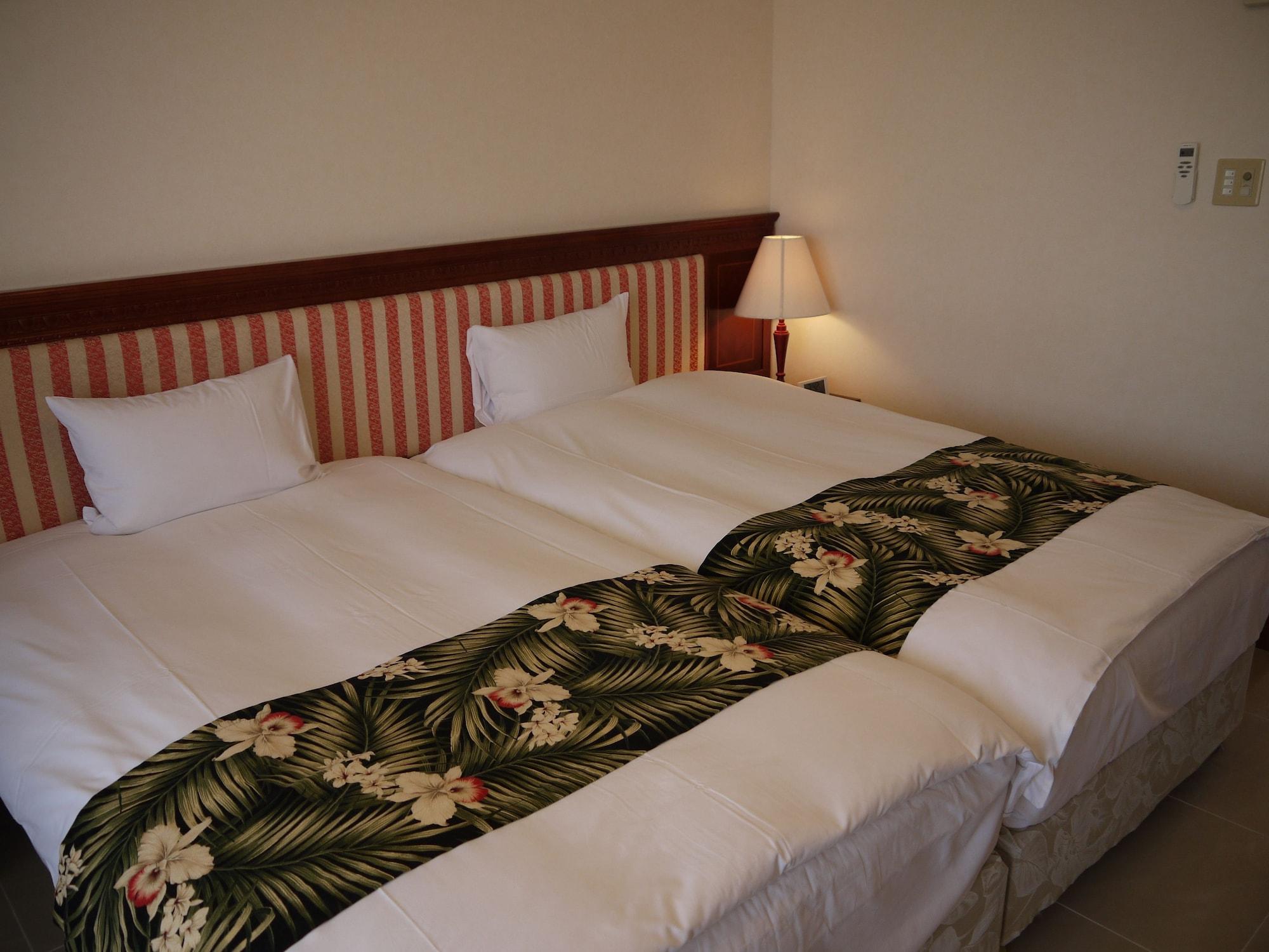 Twin Deluxe Two Beds