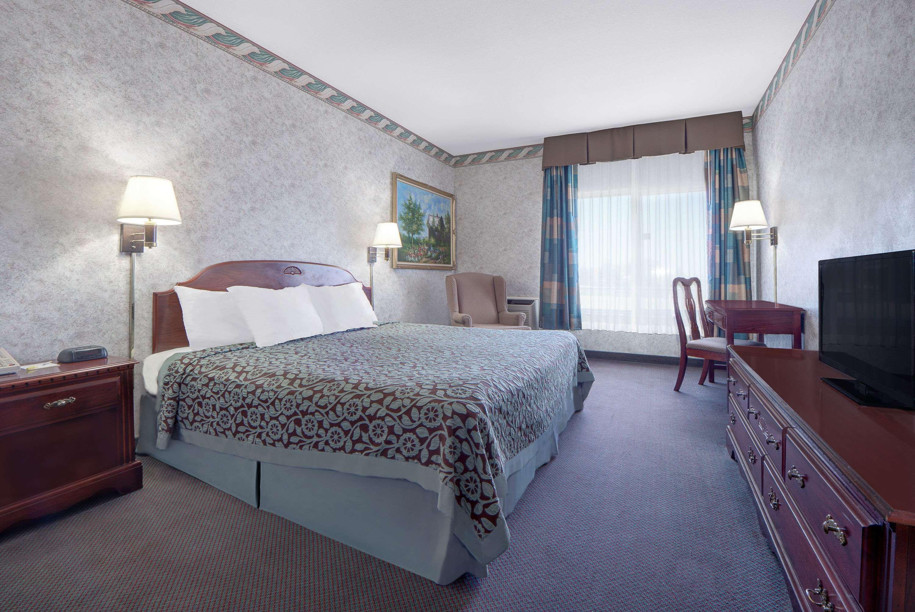 Double King Bed Non Smoking