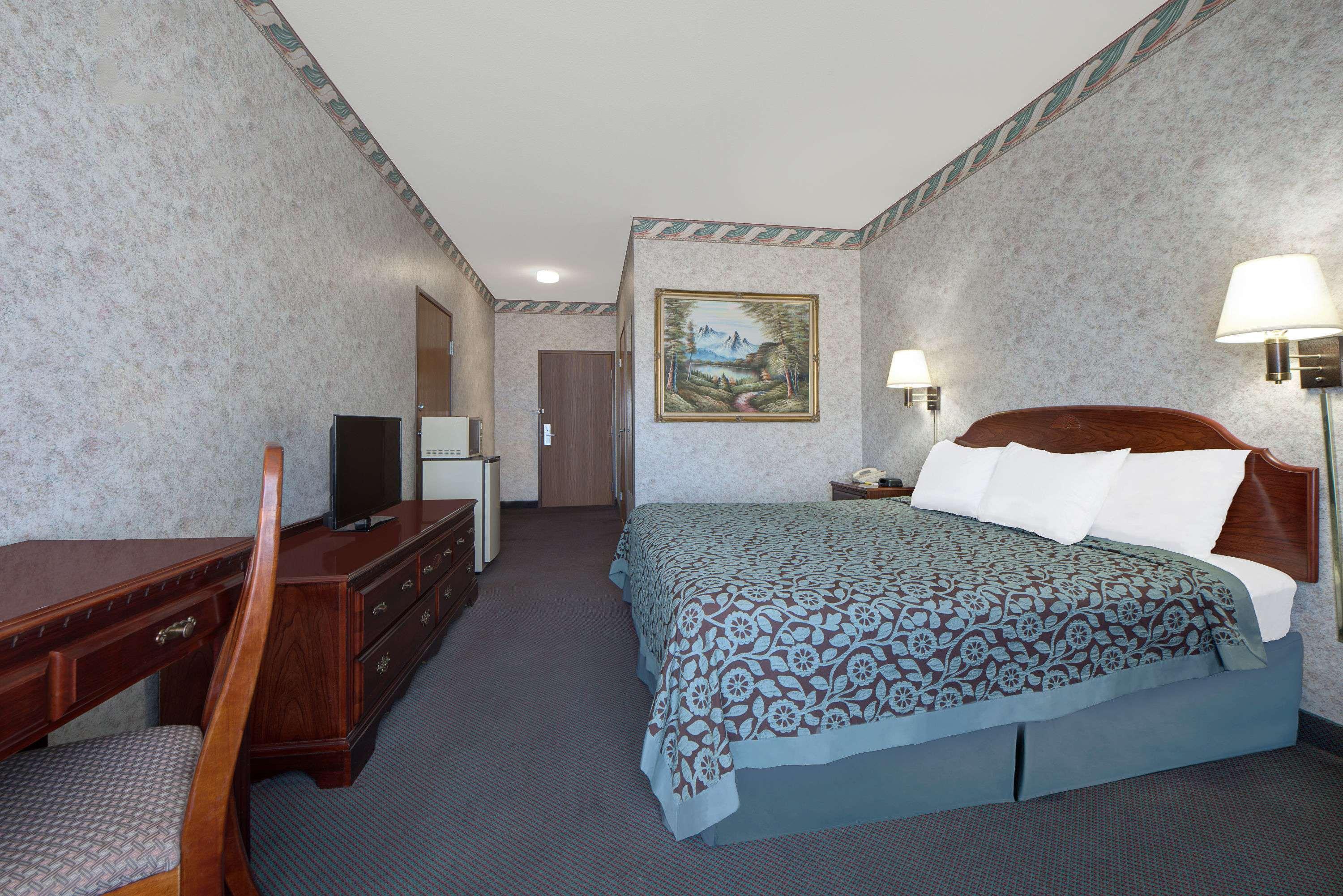 Double King Bed Non Smoking