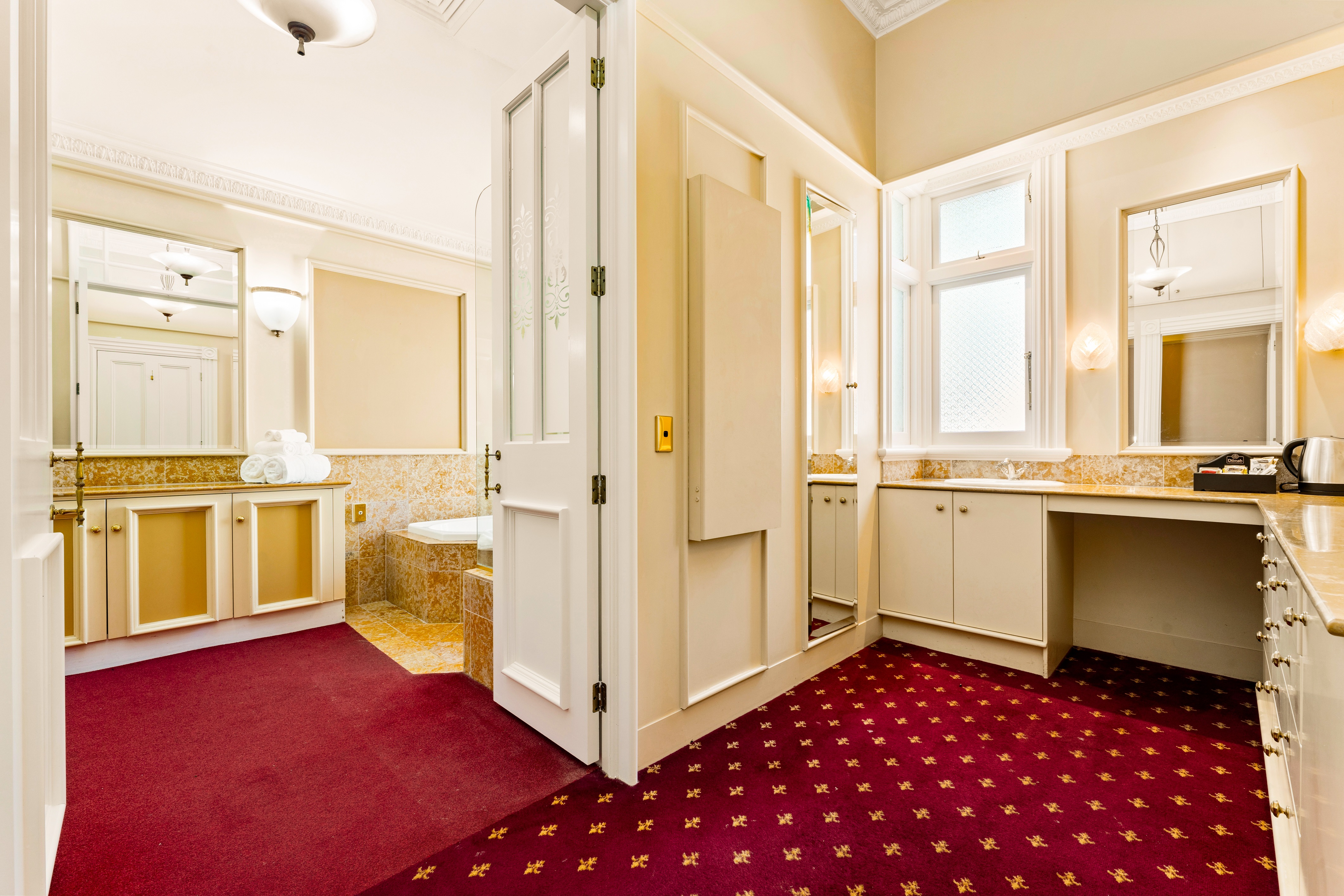 Suite Superior with Air Conditioning