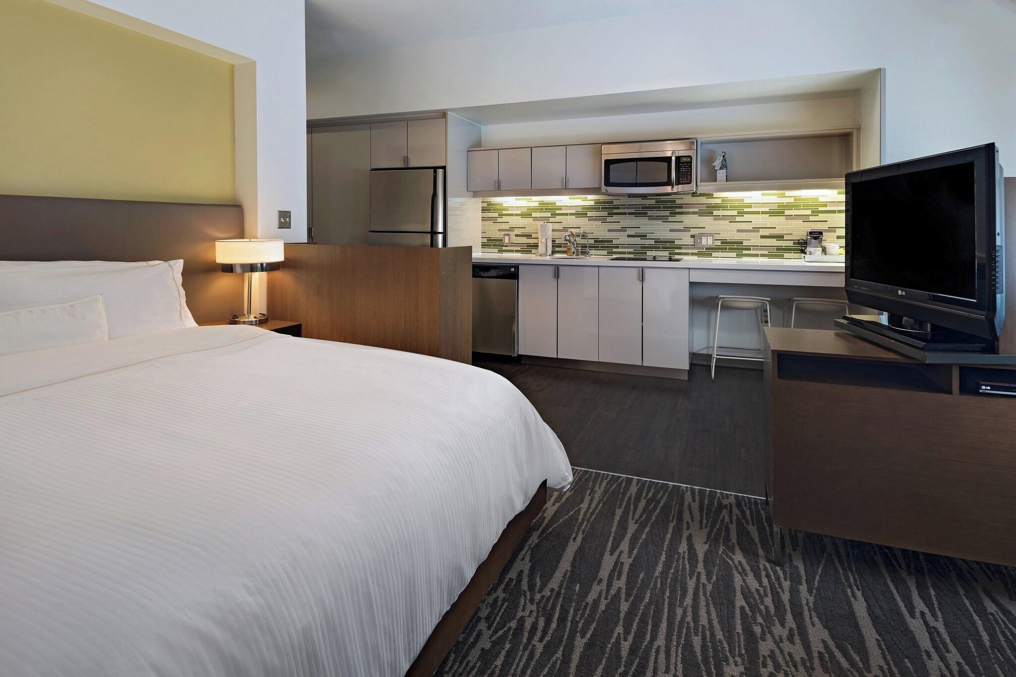 Studio King Size Bed