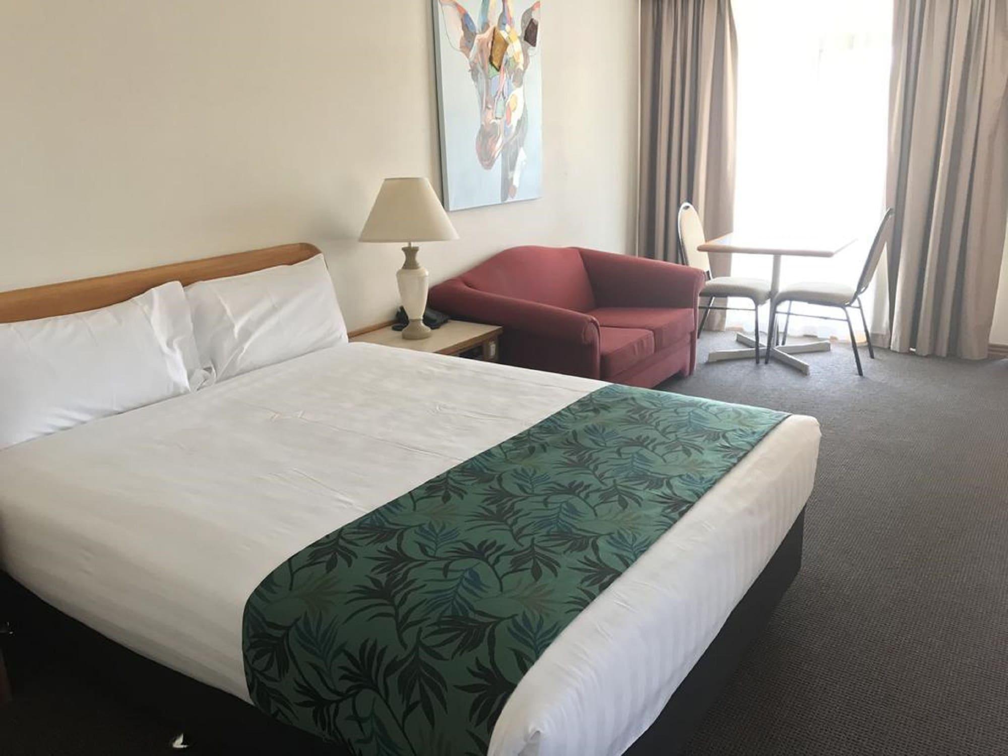 Double Deluxe King Bed