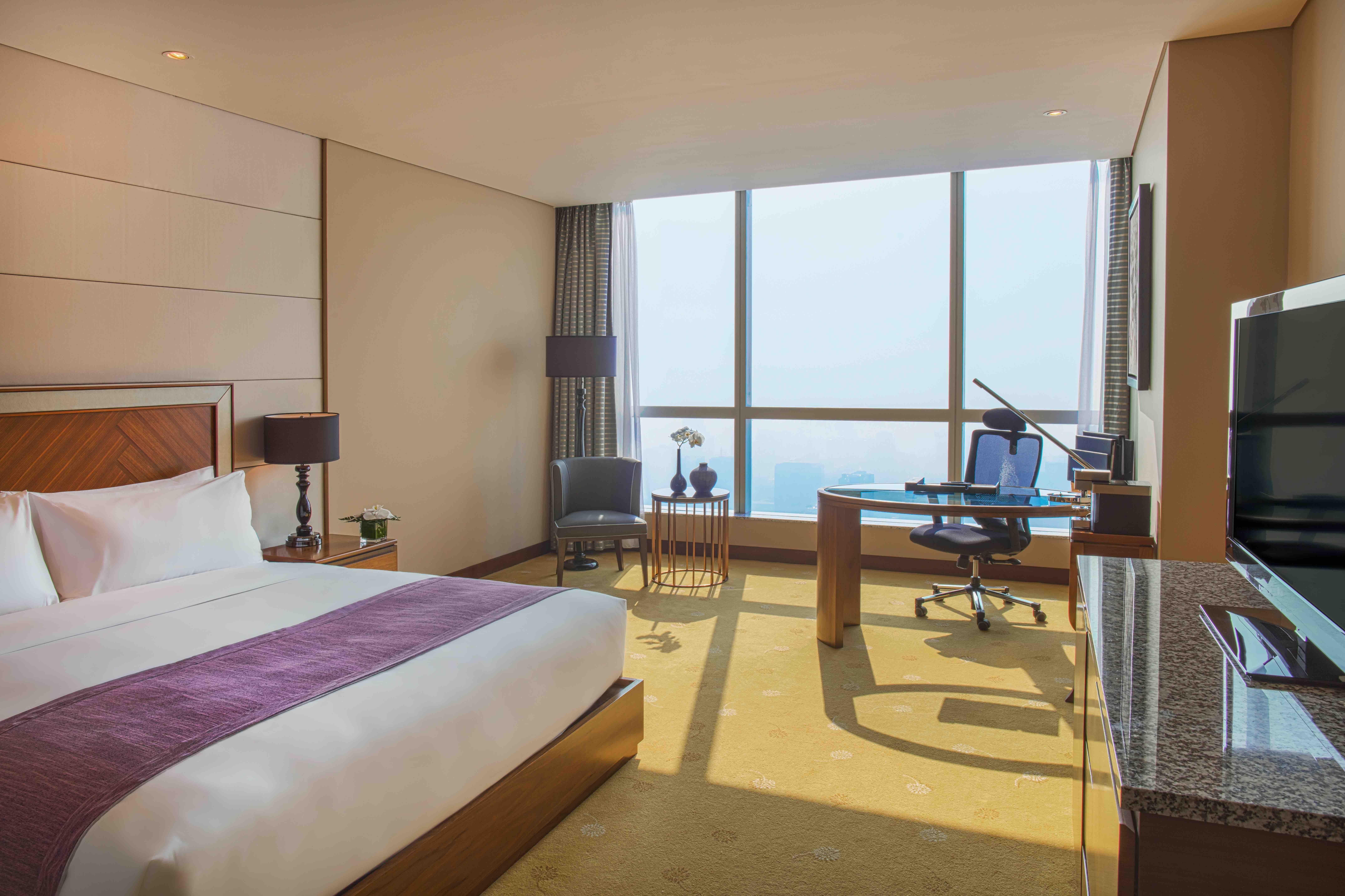 Double Club King Bed