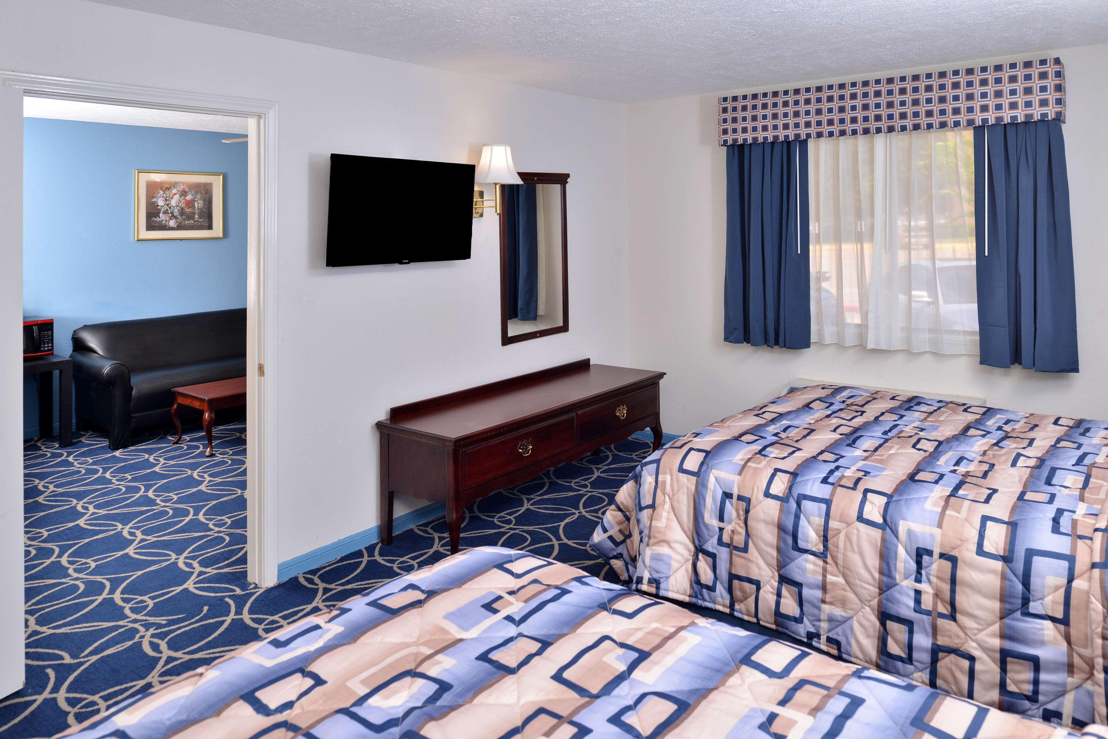 Suite Accessible-two Queen Beds