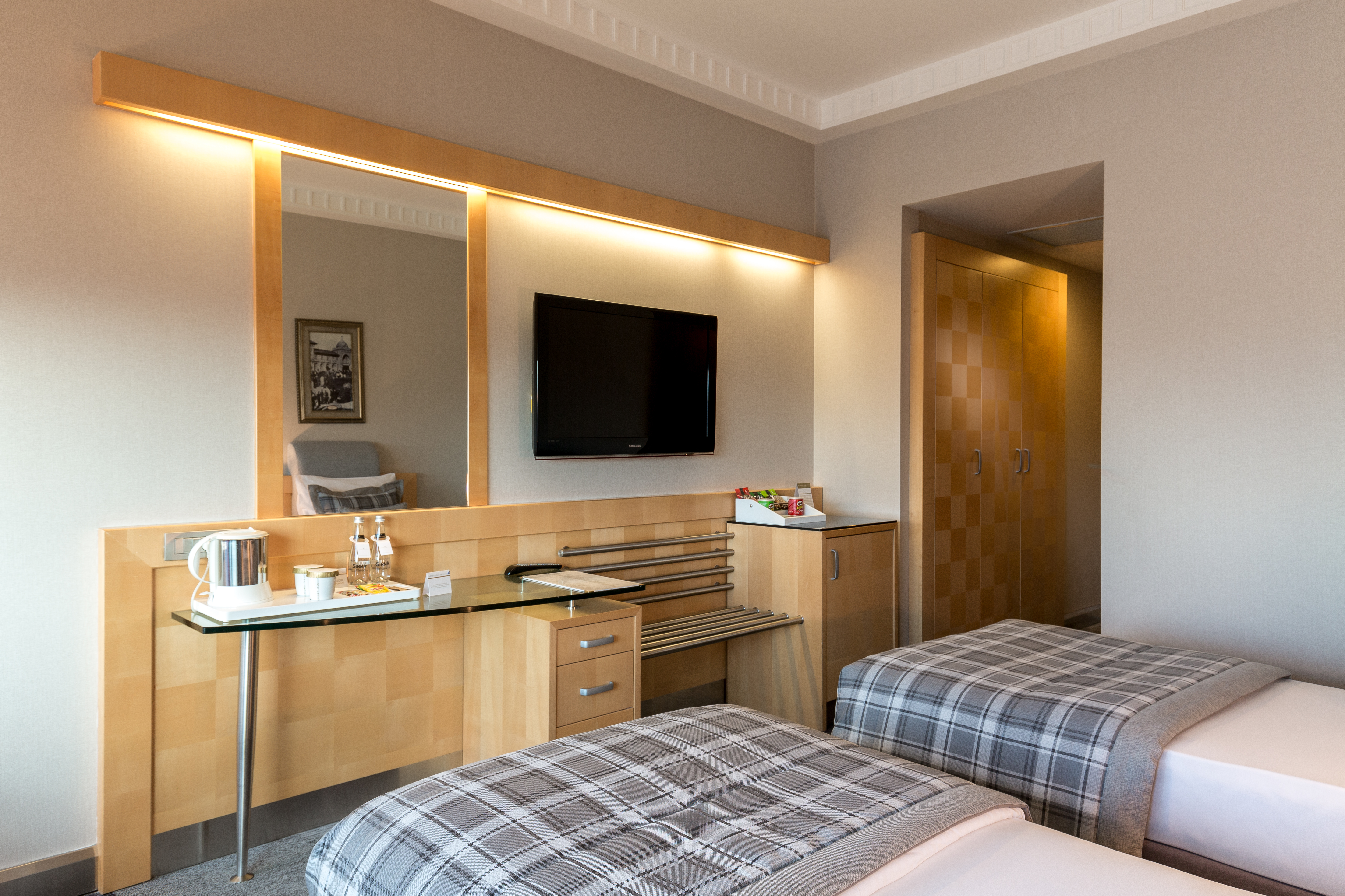 Double or Twin Standard