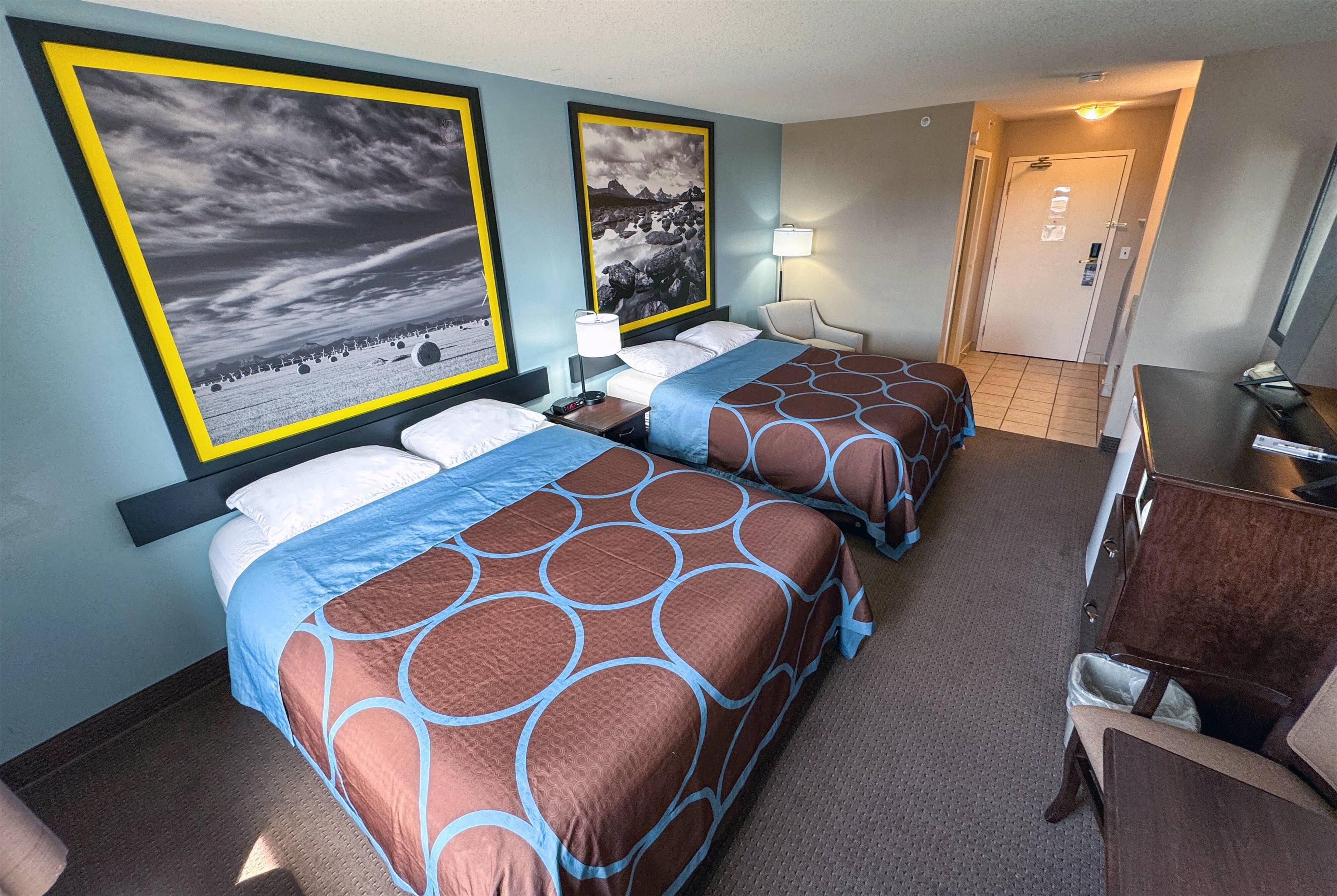 Quadruple Two Queen Beds