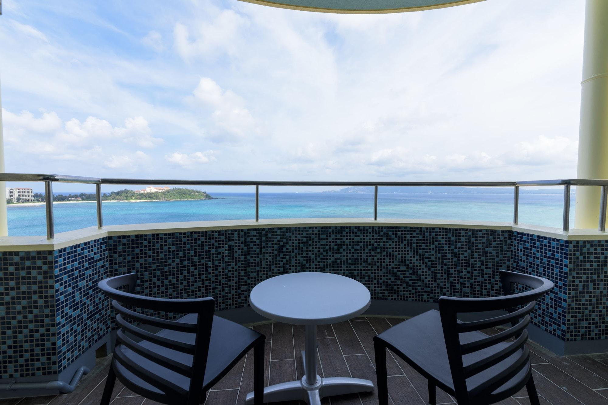 Twin Deluxe Two Beds