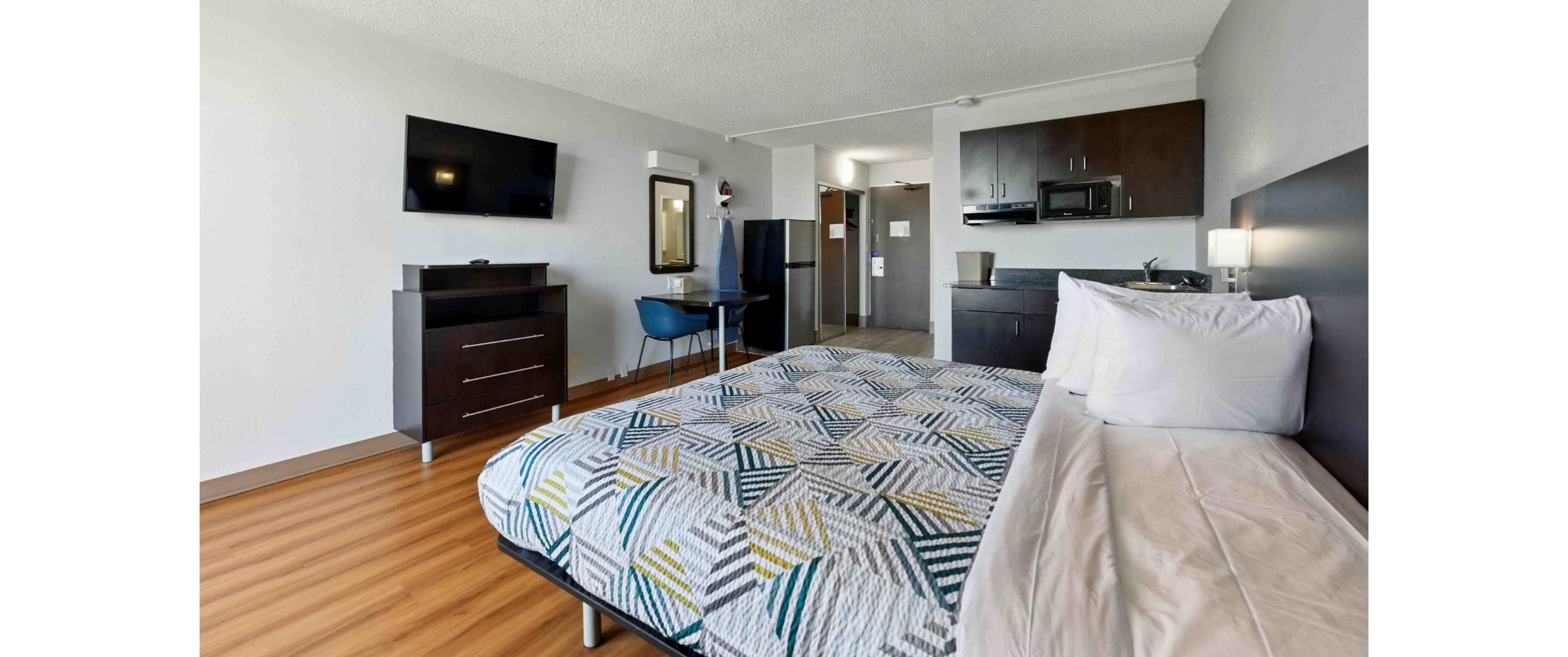 Double King Bed Non Smoking