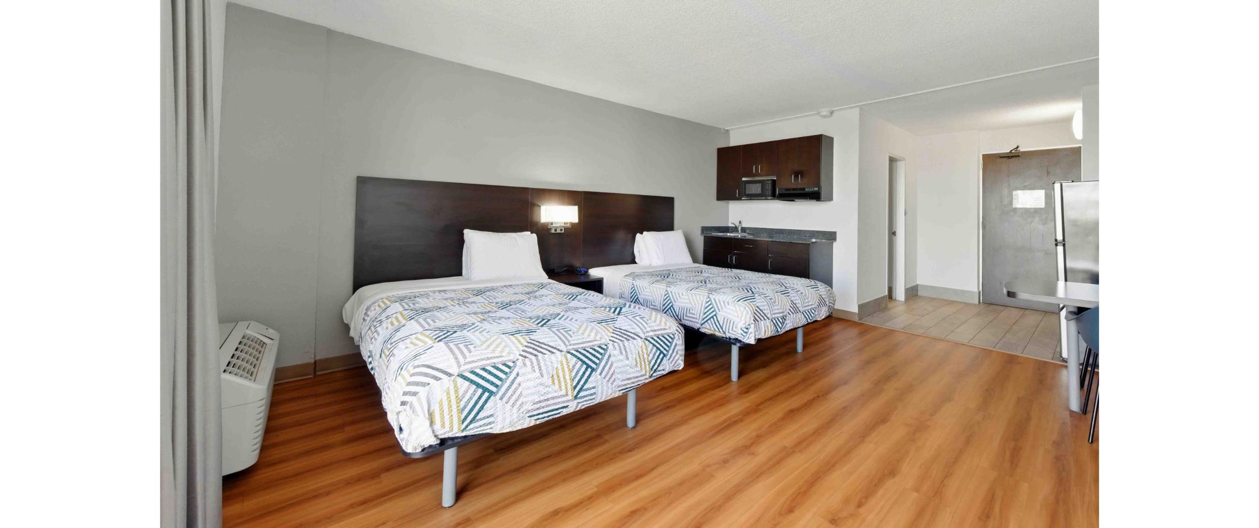 Quadruple Two Queen Beds Non Smoking