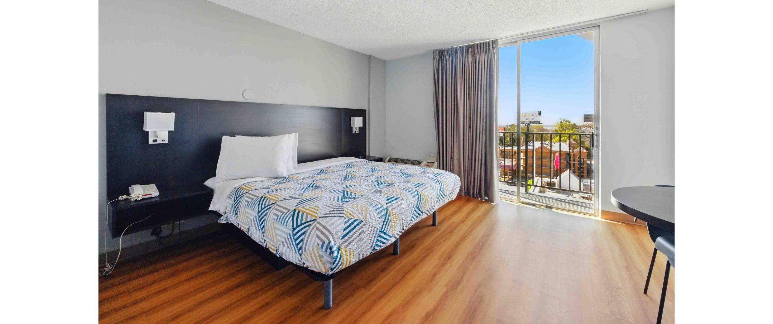 Suite King Bed Non Smoking