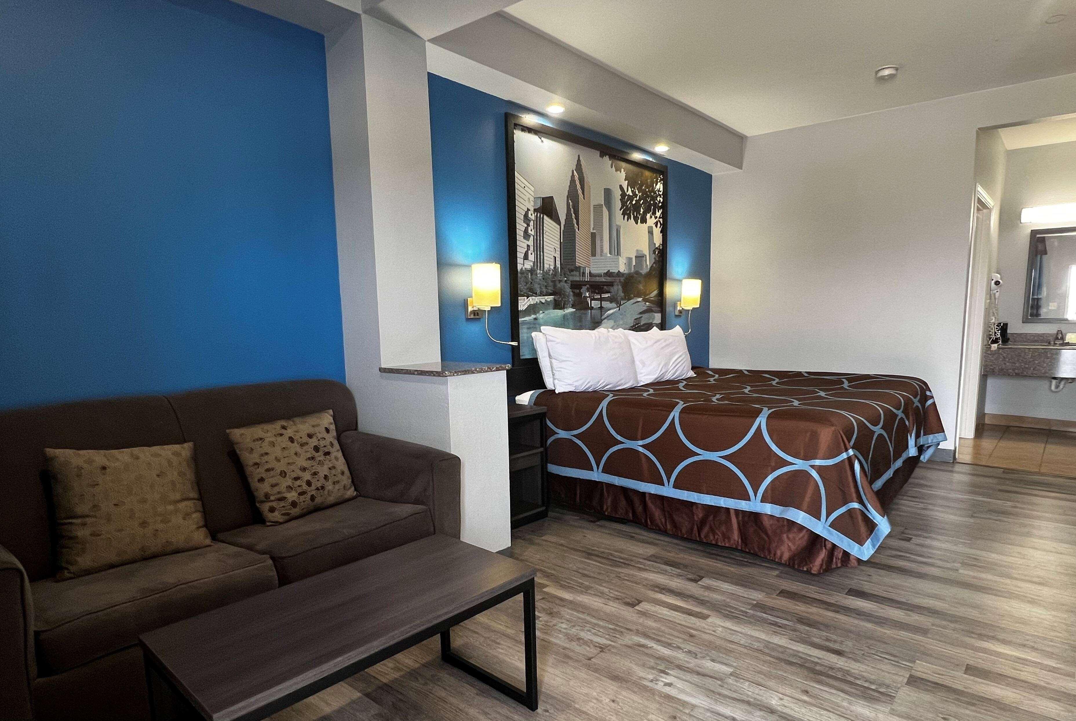 Double King Bed Non Smoking