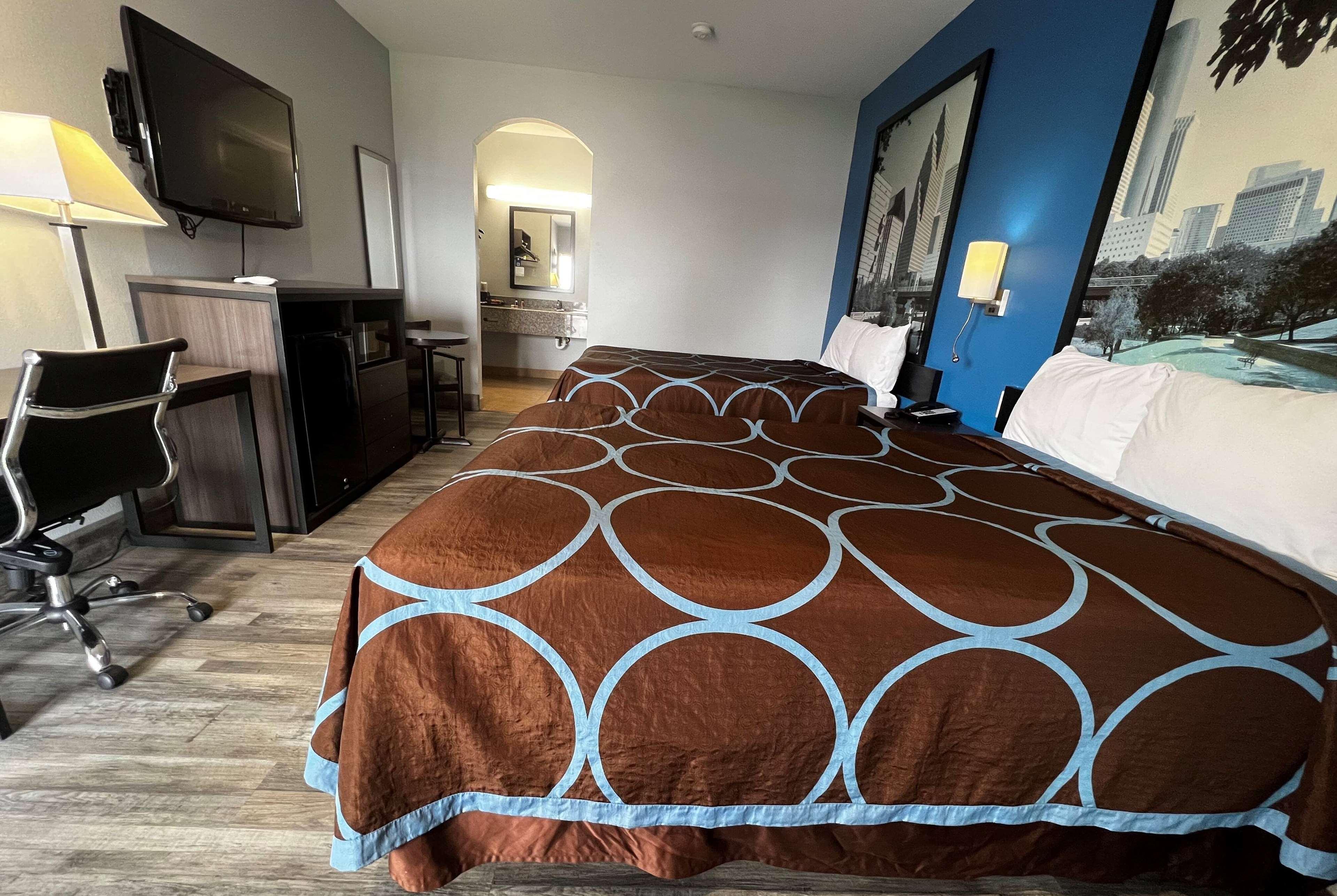 Room Two Double Beds