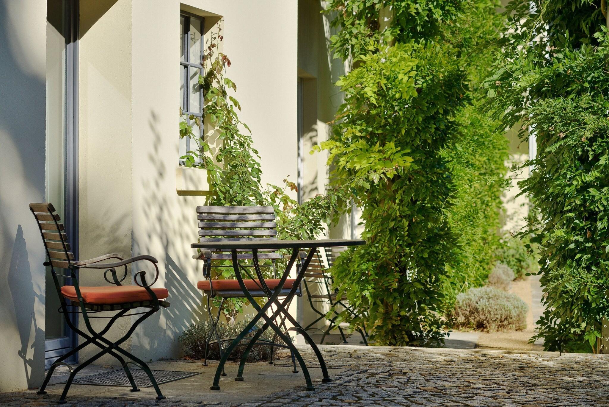 Twin Deluxe Garden View