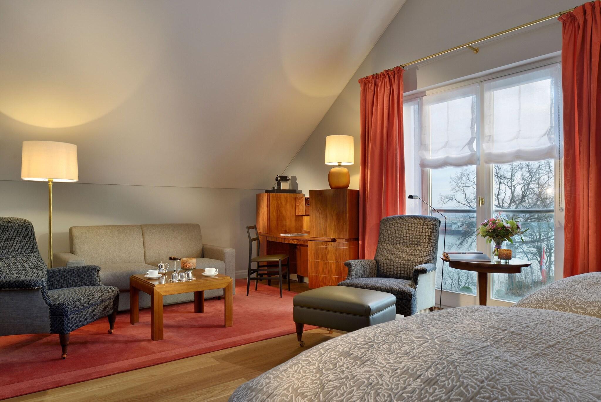 Junior Suite King Size Bed