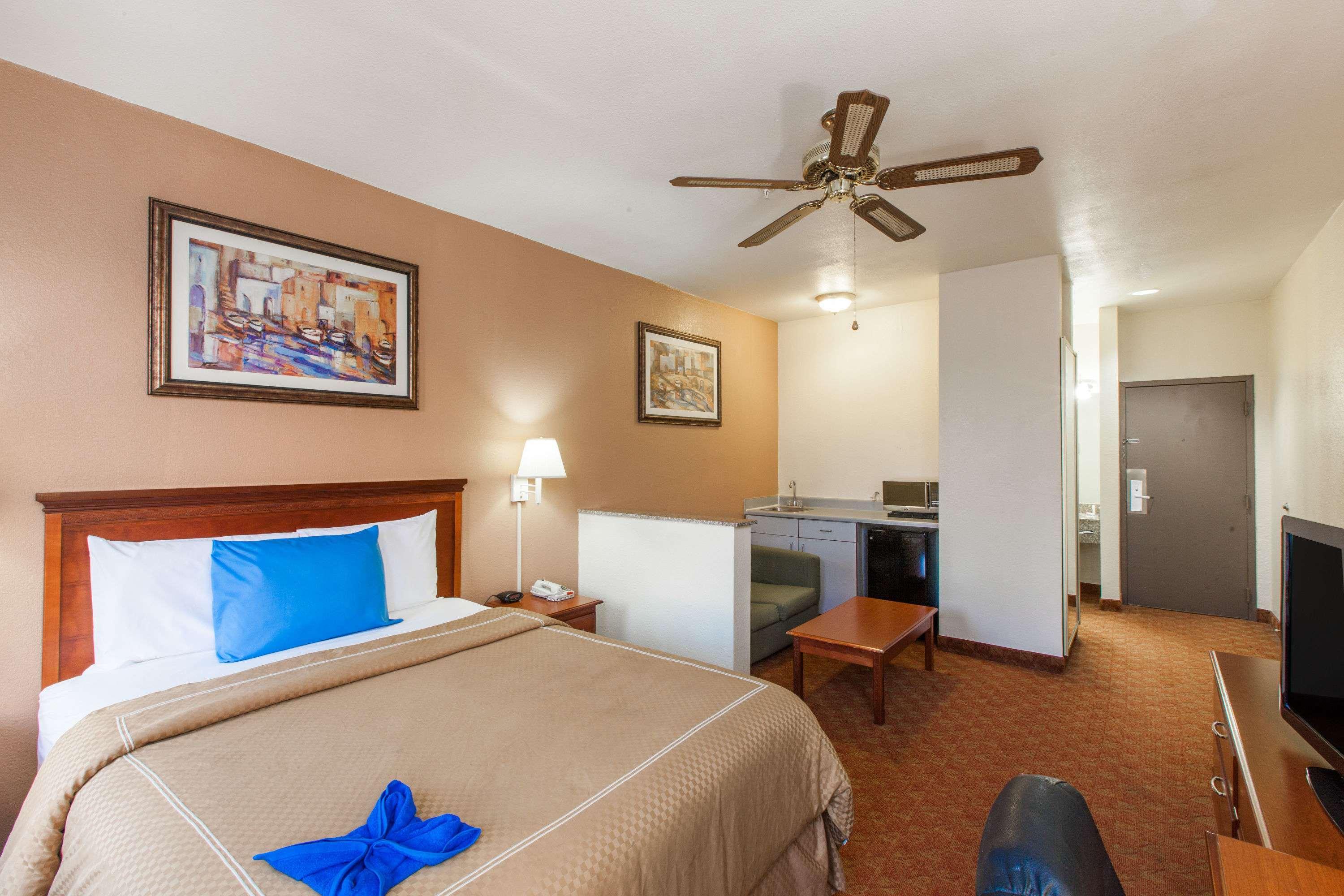 Twin Queen Bed Non Smoking