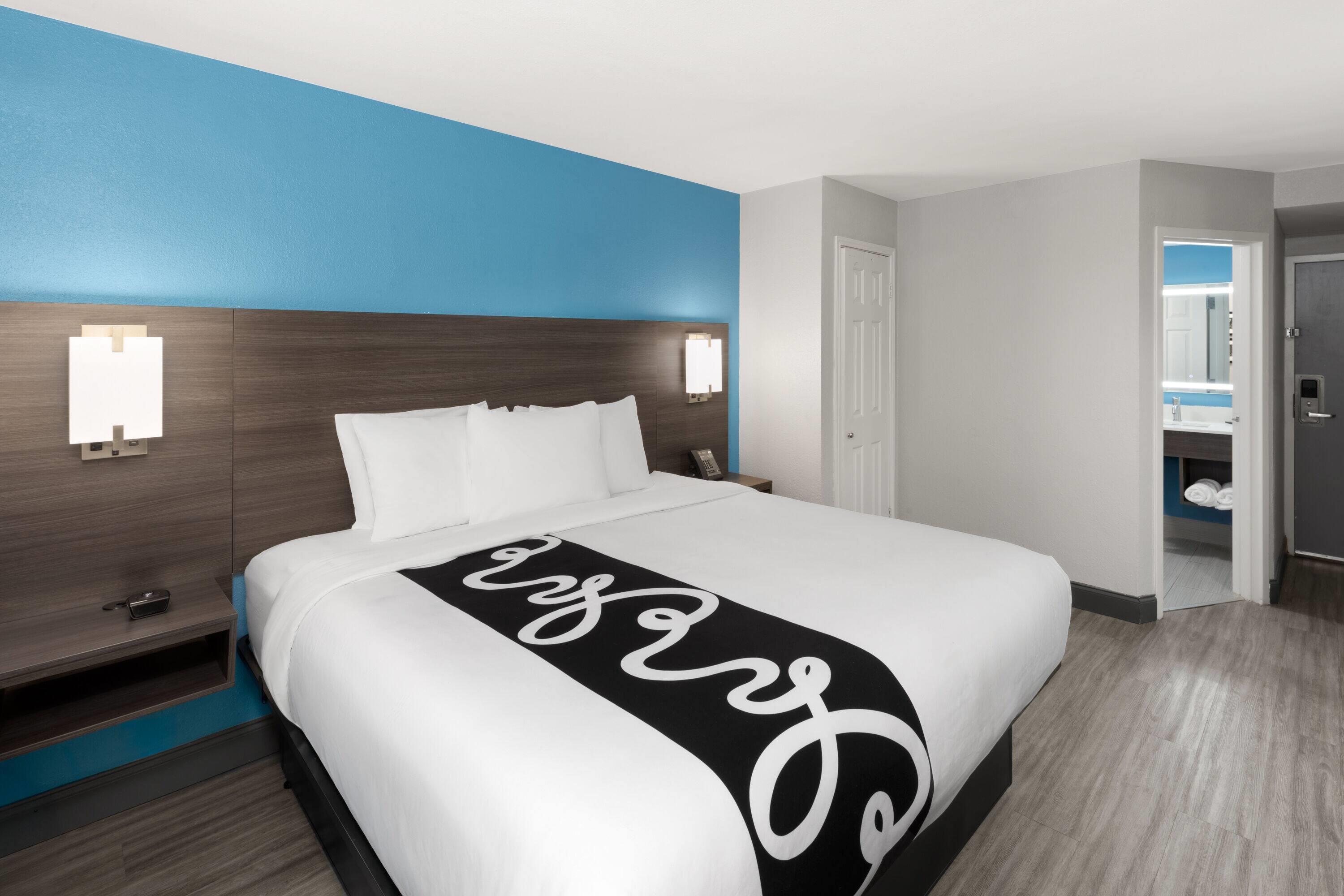 Double King Bed Non Smoking