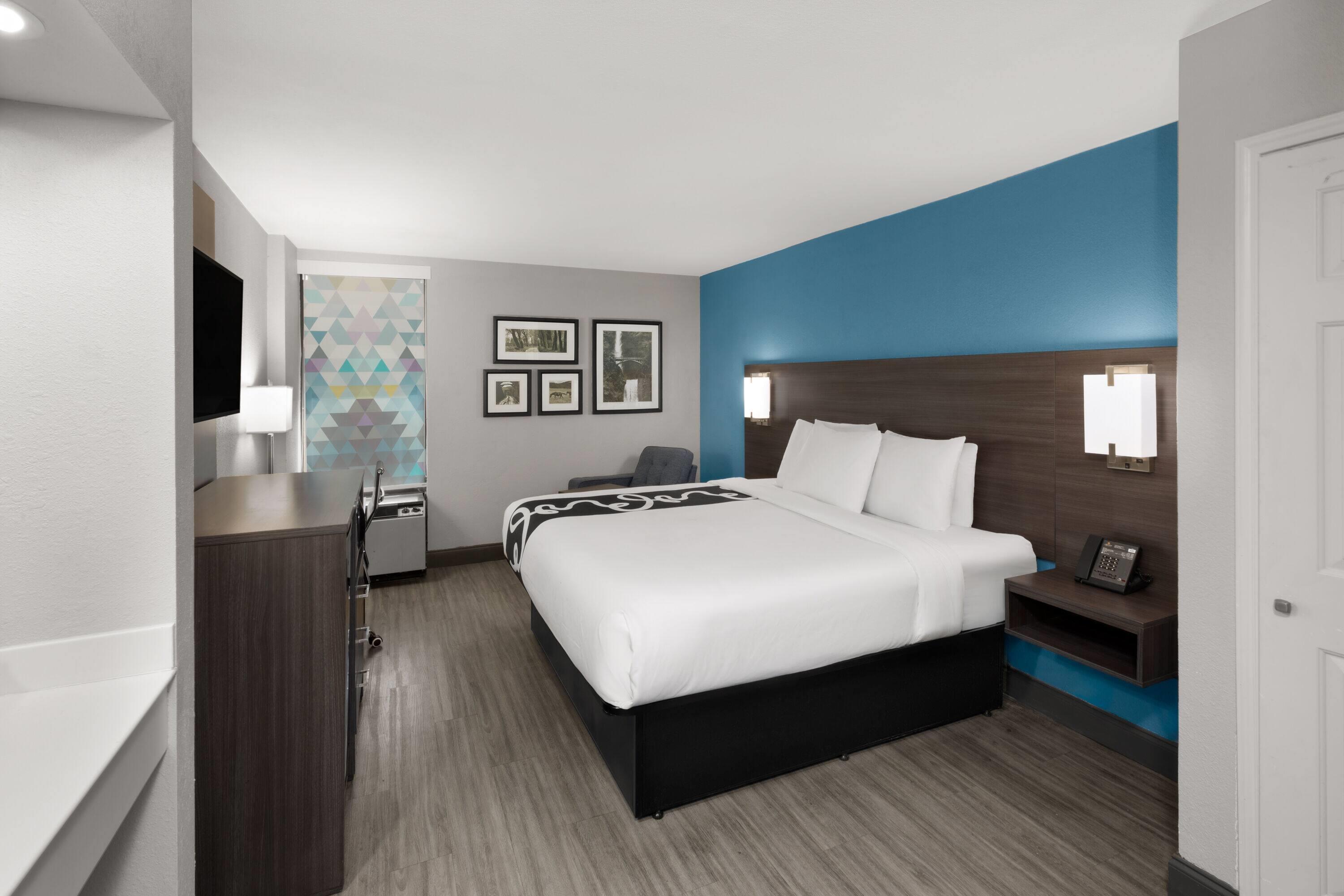 Double King Bed Non Smoking