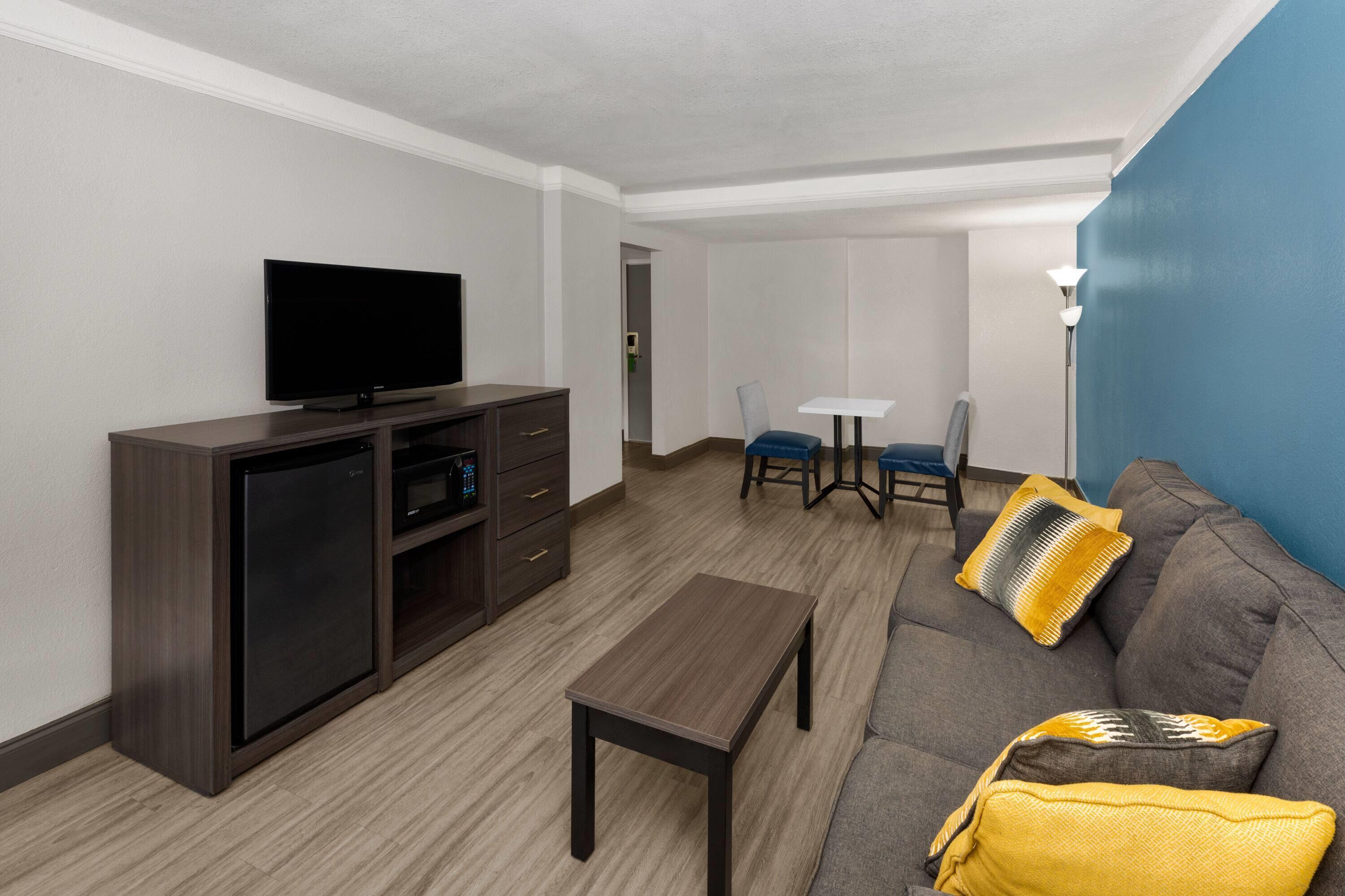 Suite King Bed Non Smoking