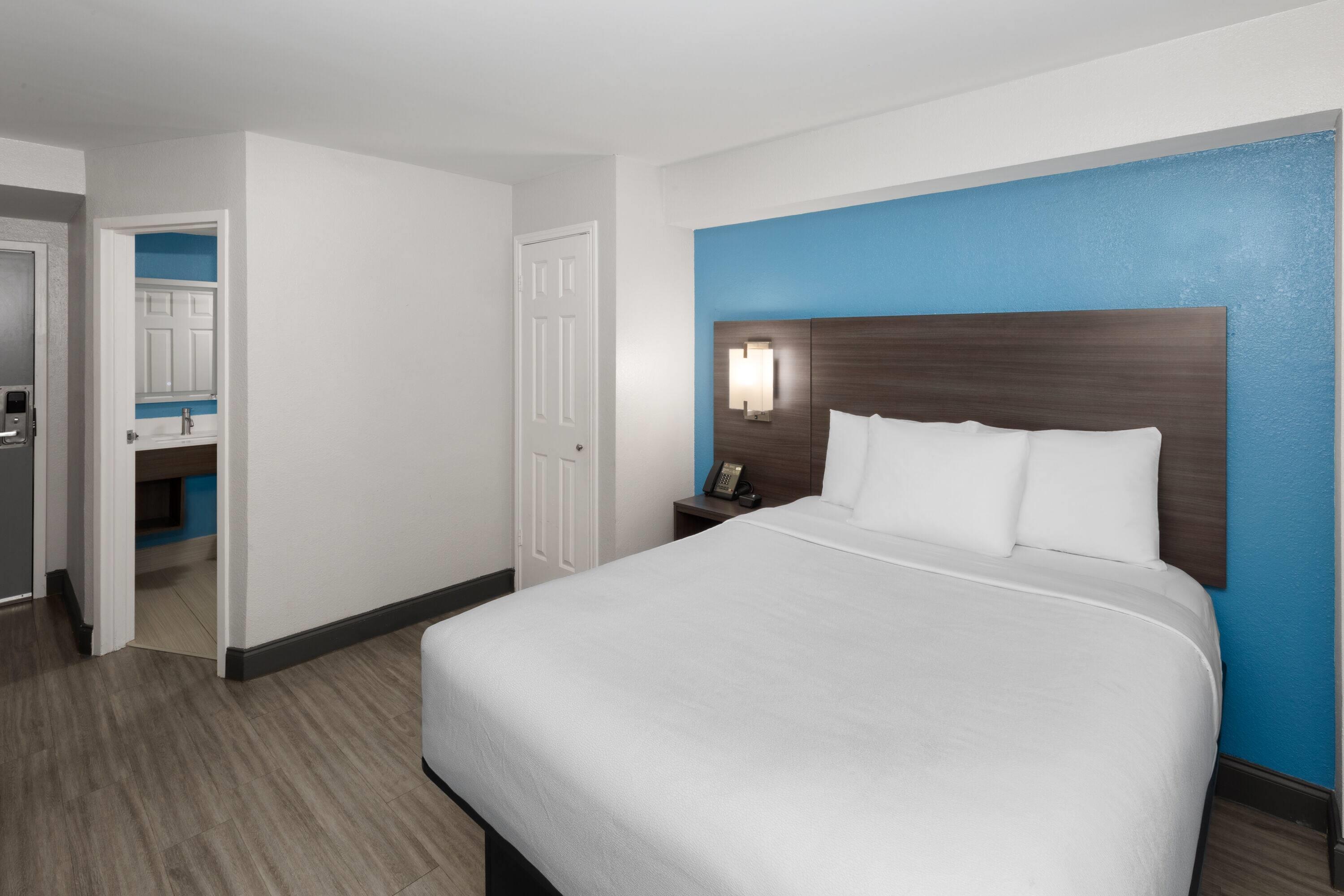 Double Queen Bed Non Smoking