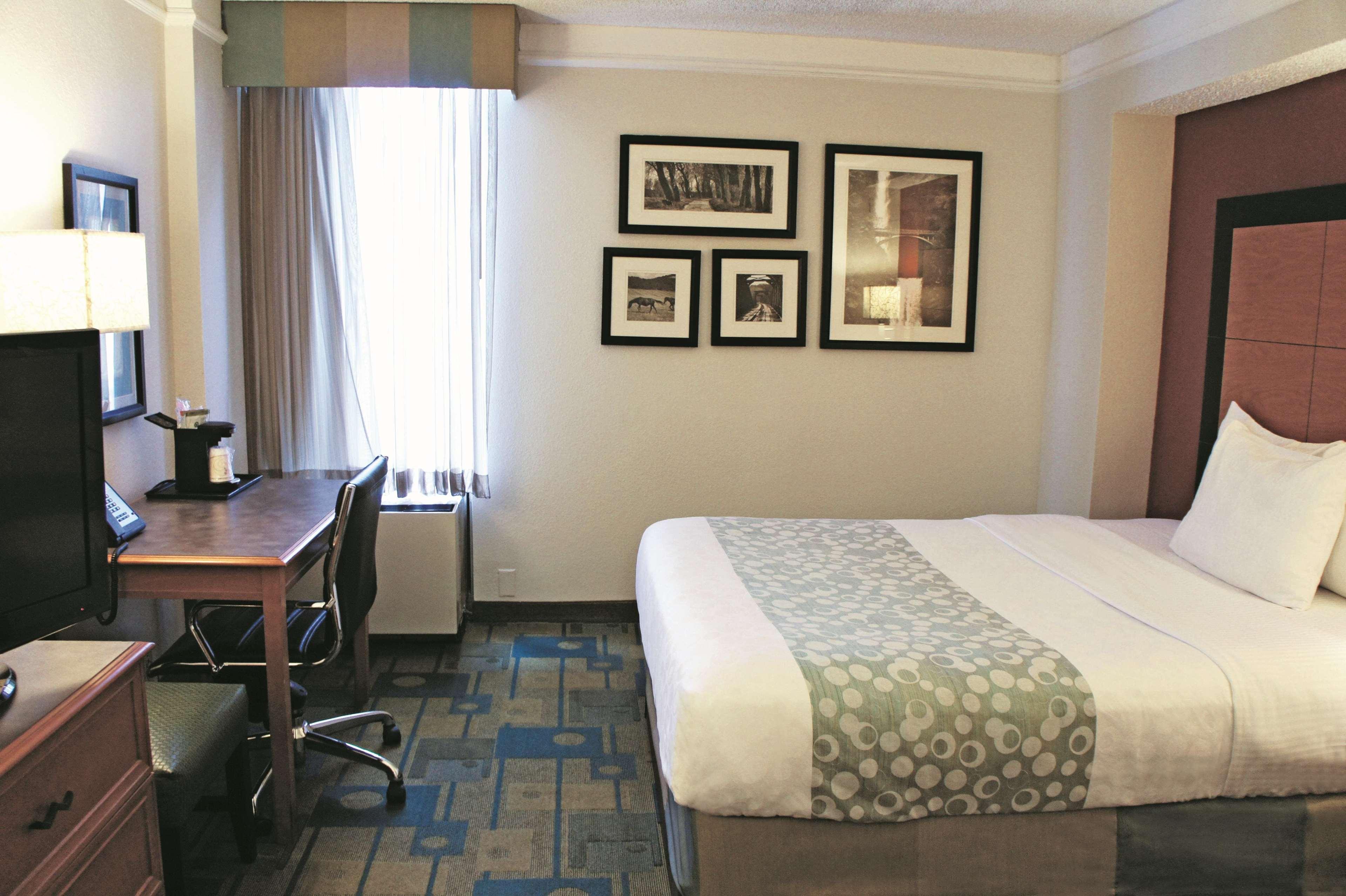 Double Queen Bed Non Smoking