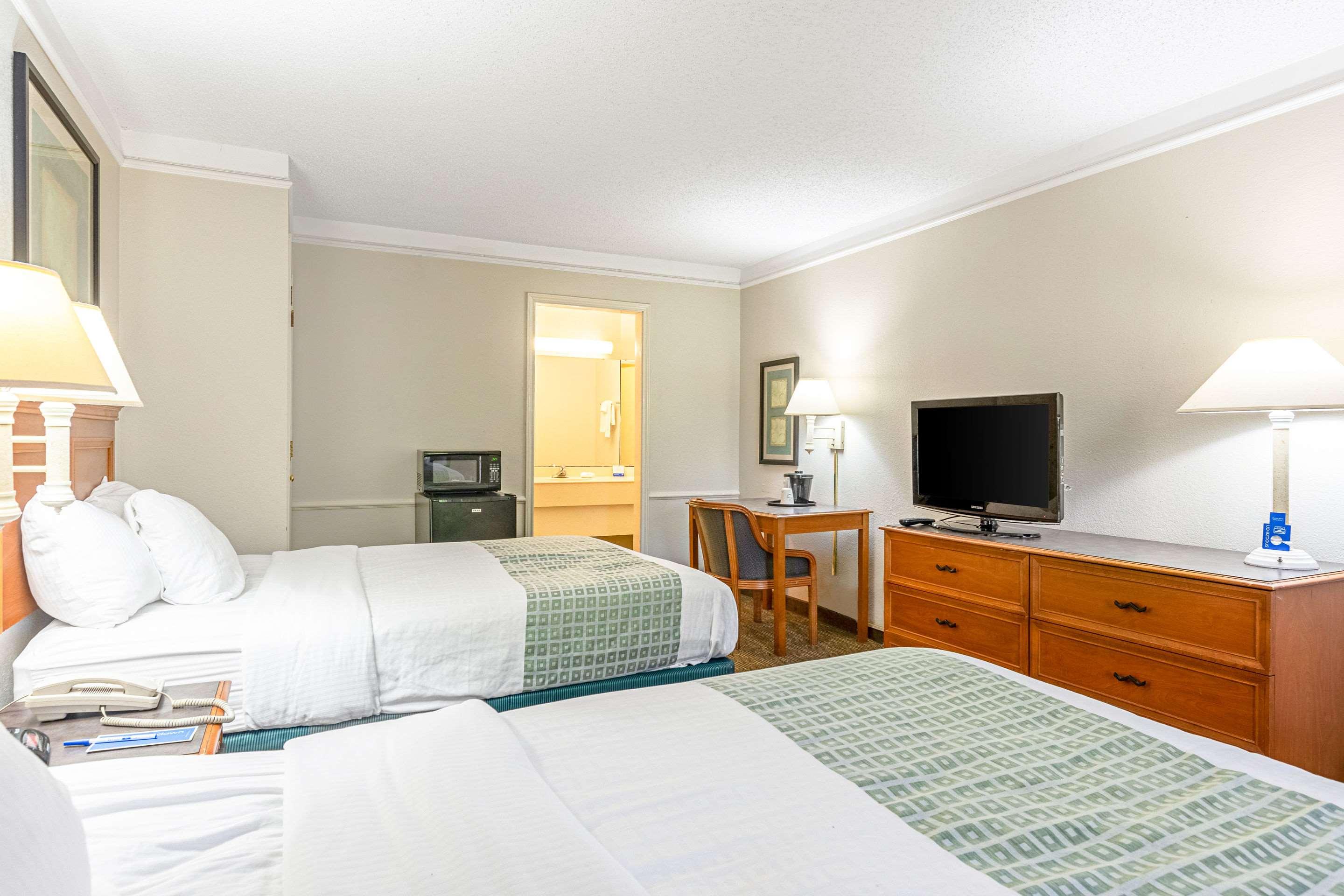 Double Two Double Beds Non Smoking