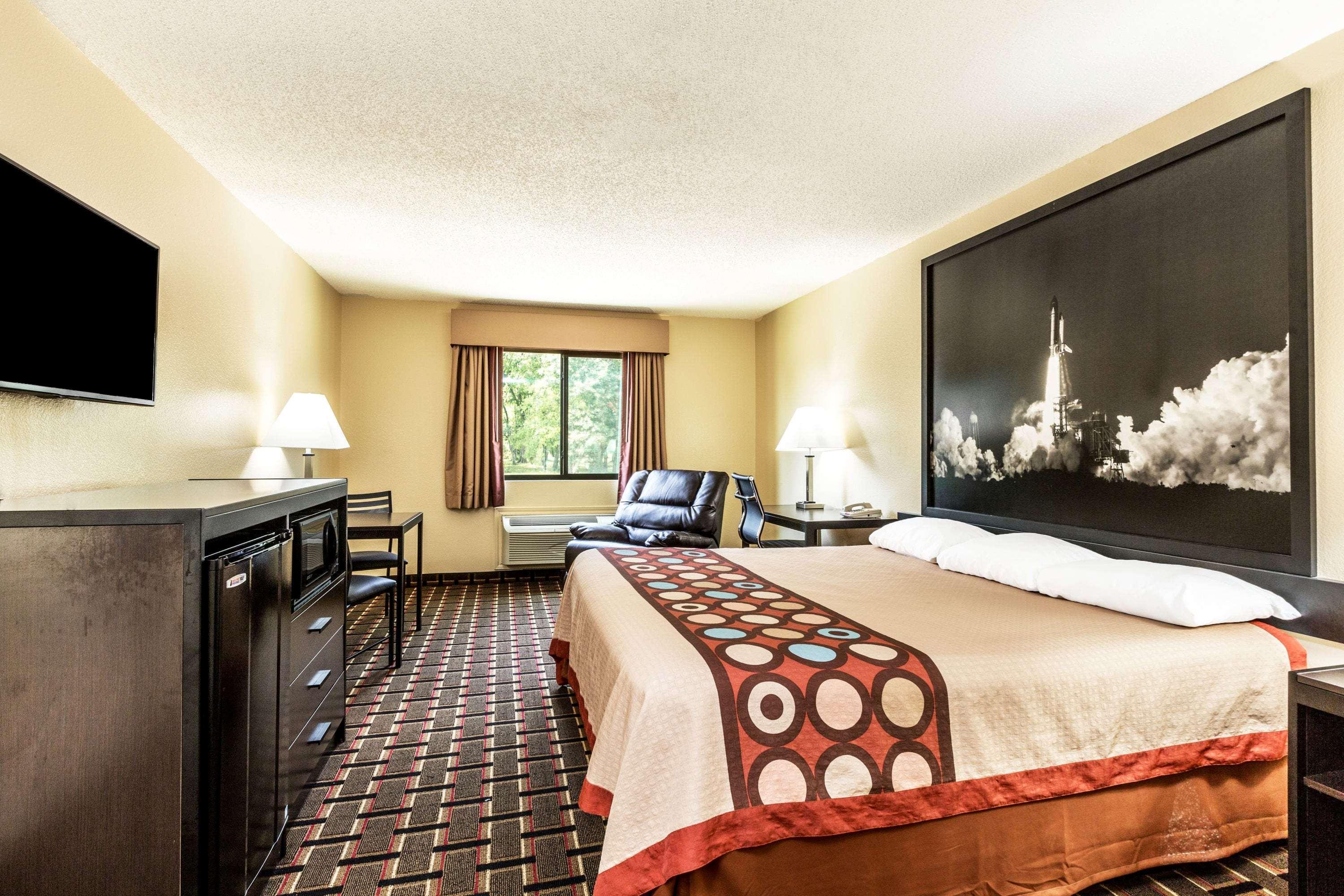 Room Accessible-queen Size Bed