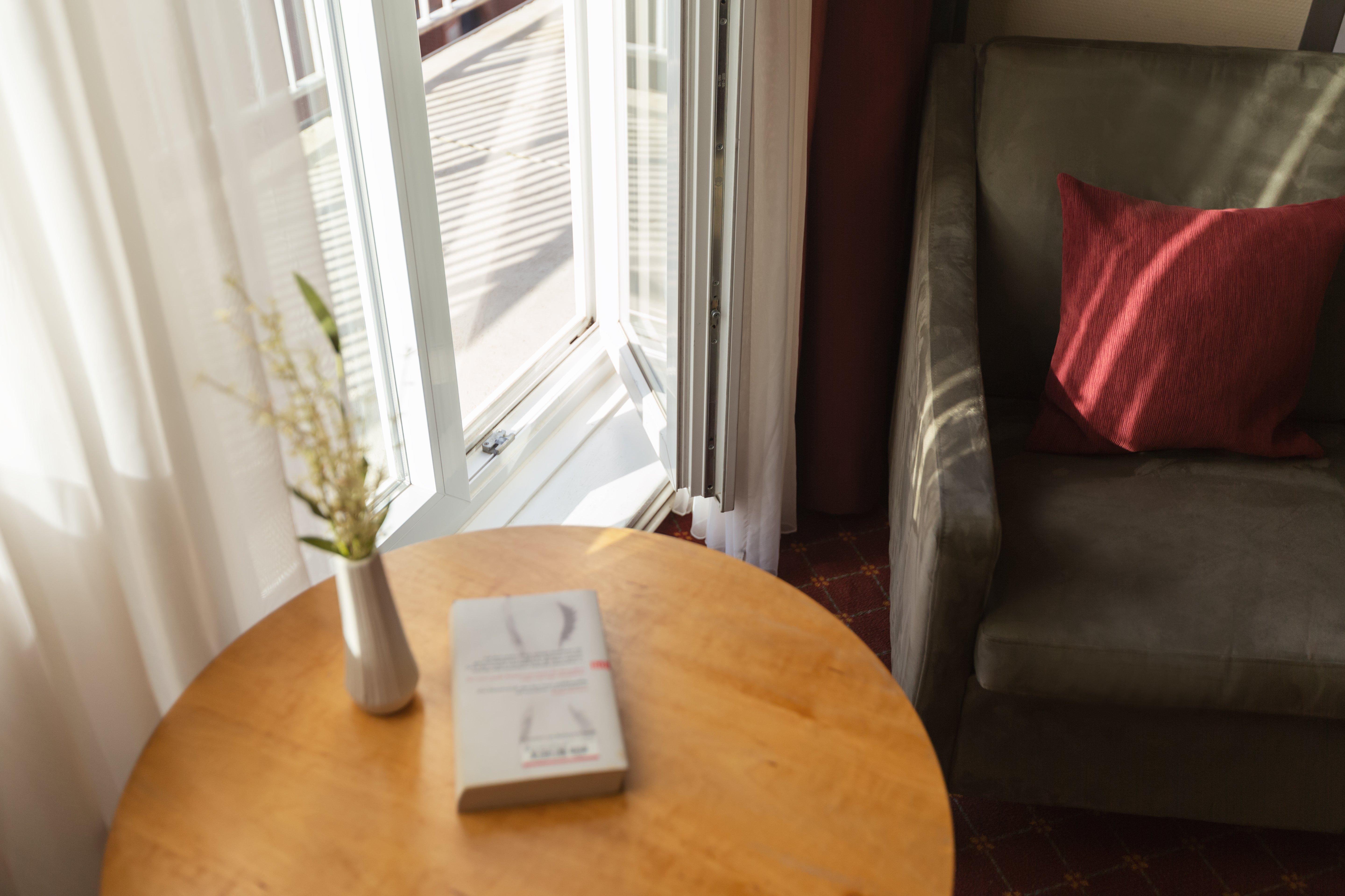 Double Queen Size Bed