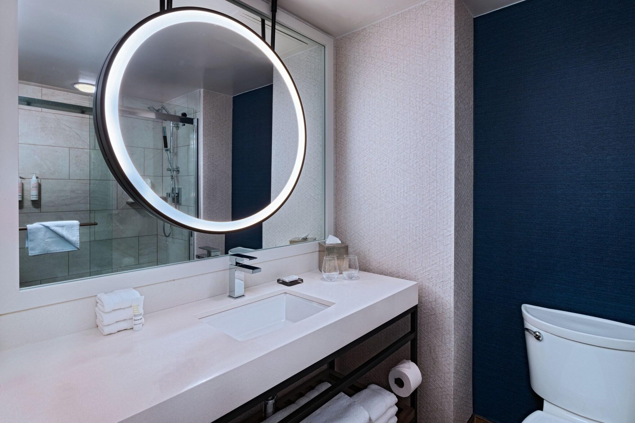 Quadruple Club Two Queen Beds